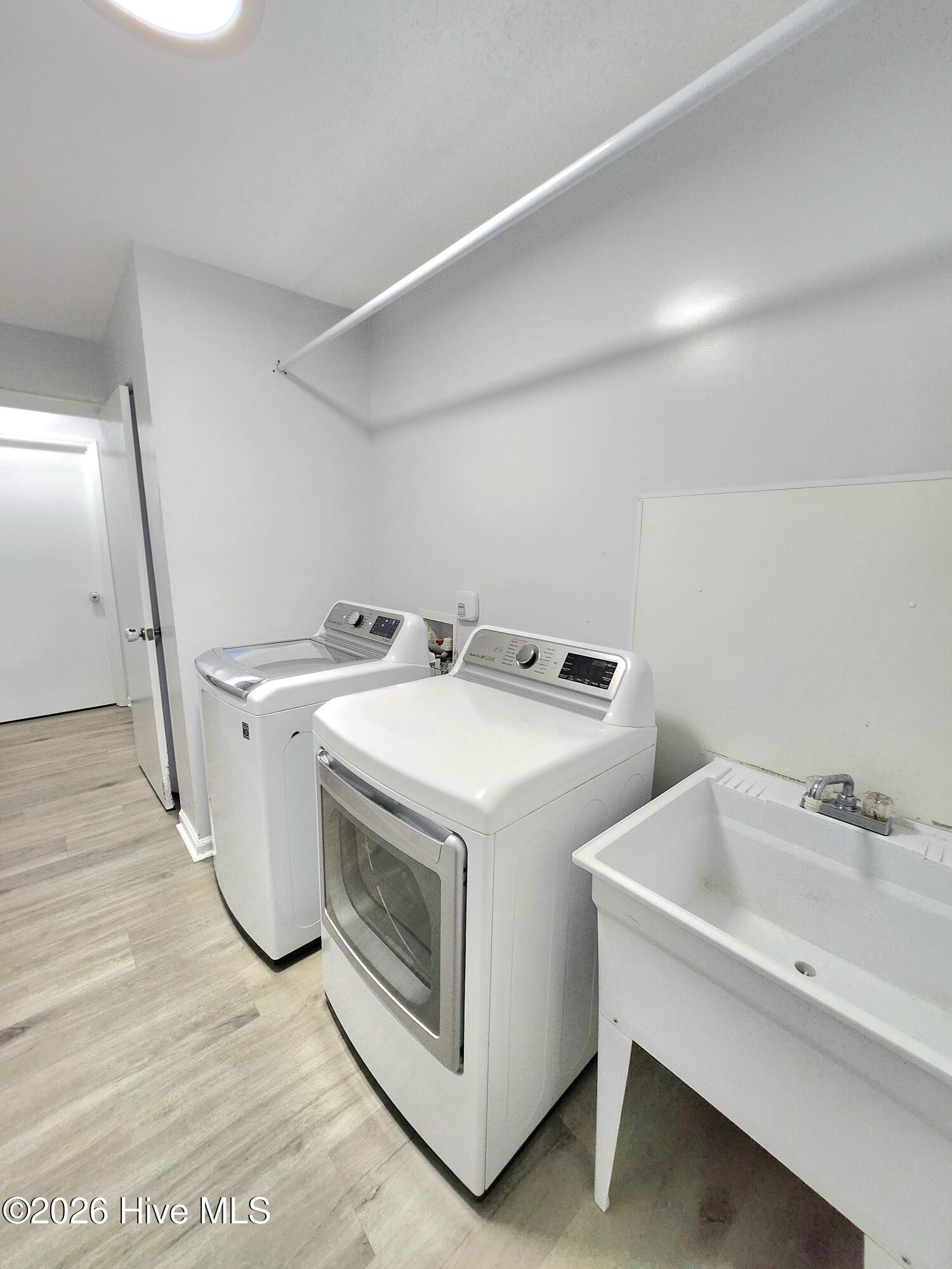 100563427 | Photo 31