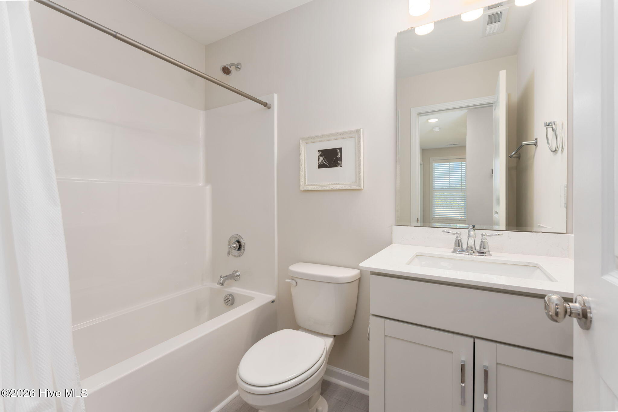 100561405 | Photo 22