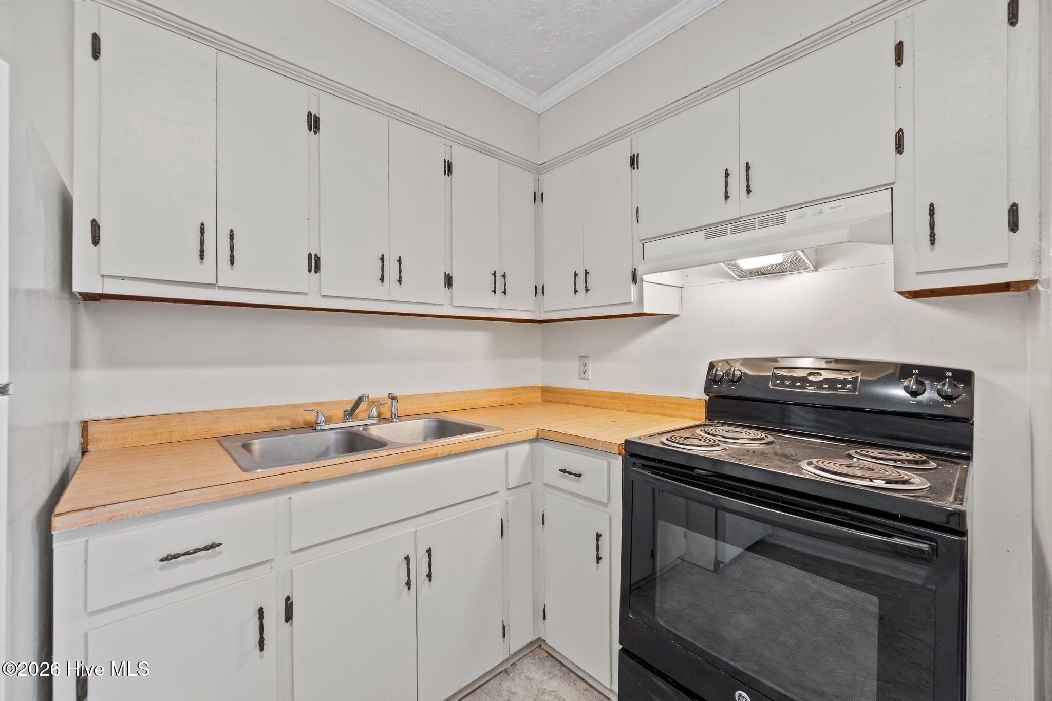 100562328 | Photo 28