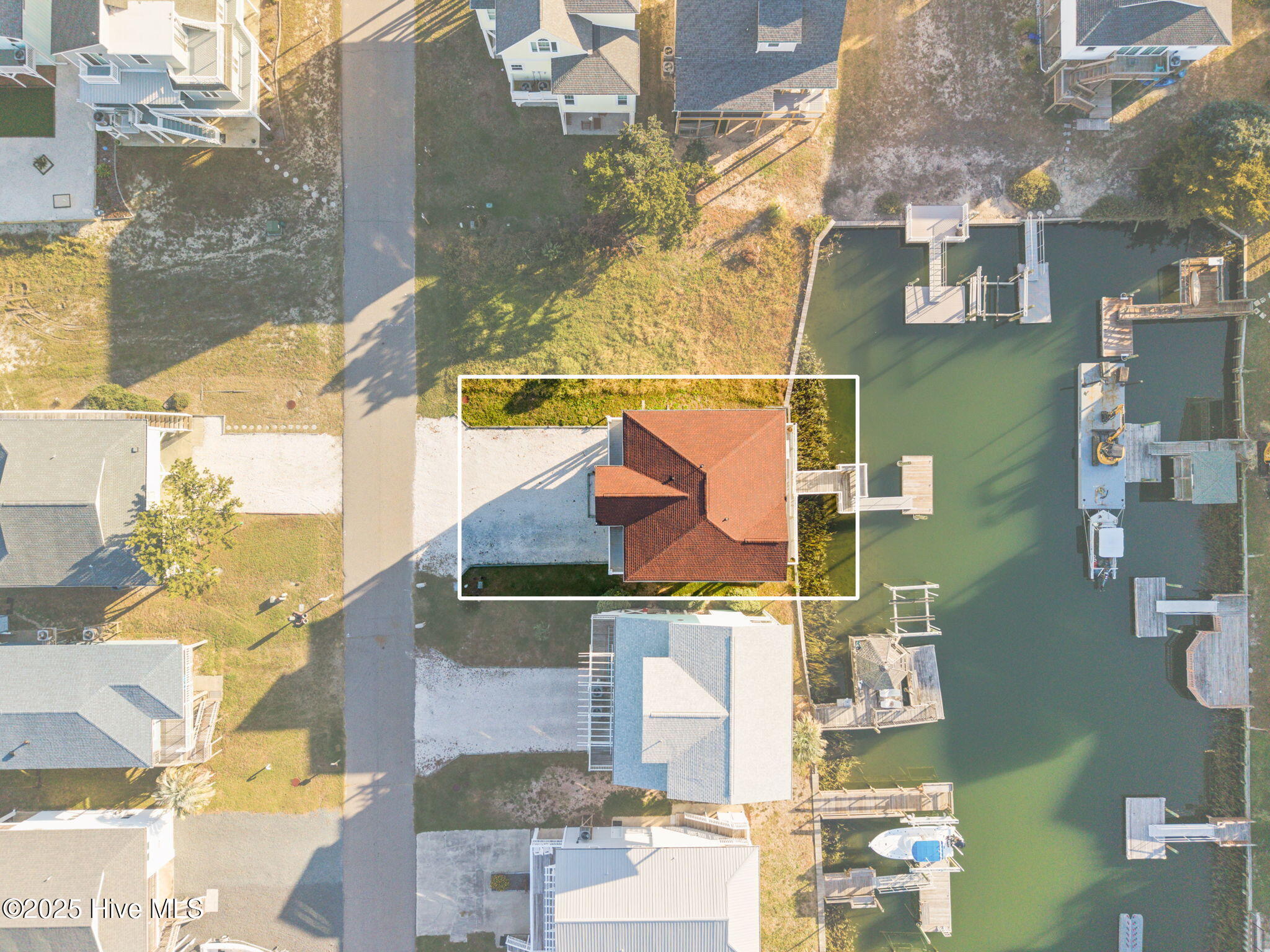 100541460 | Photo 79