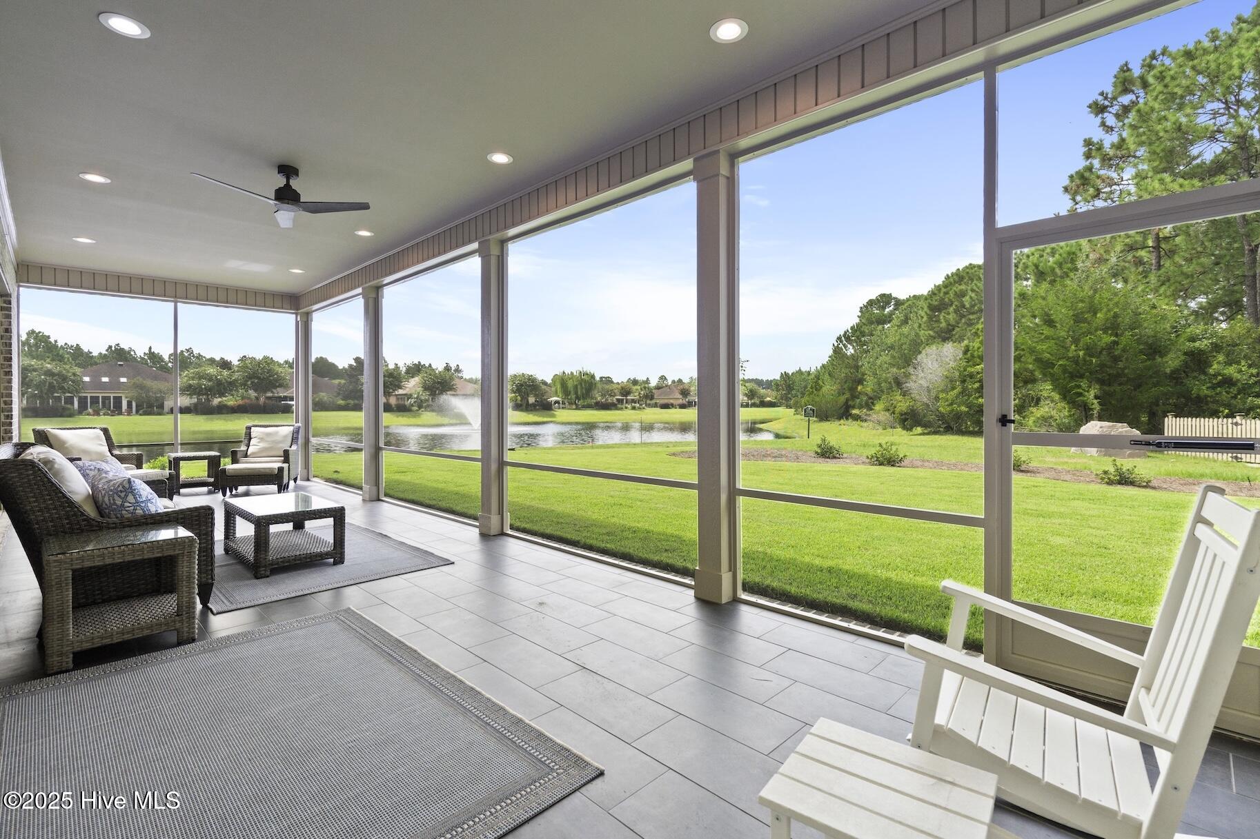 100537970 | Photo 39