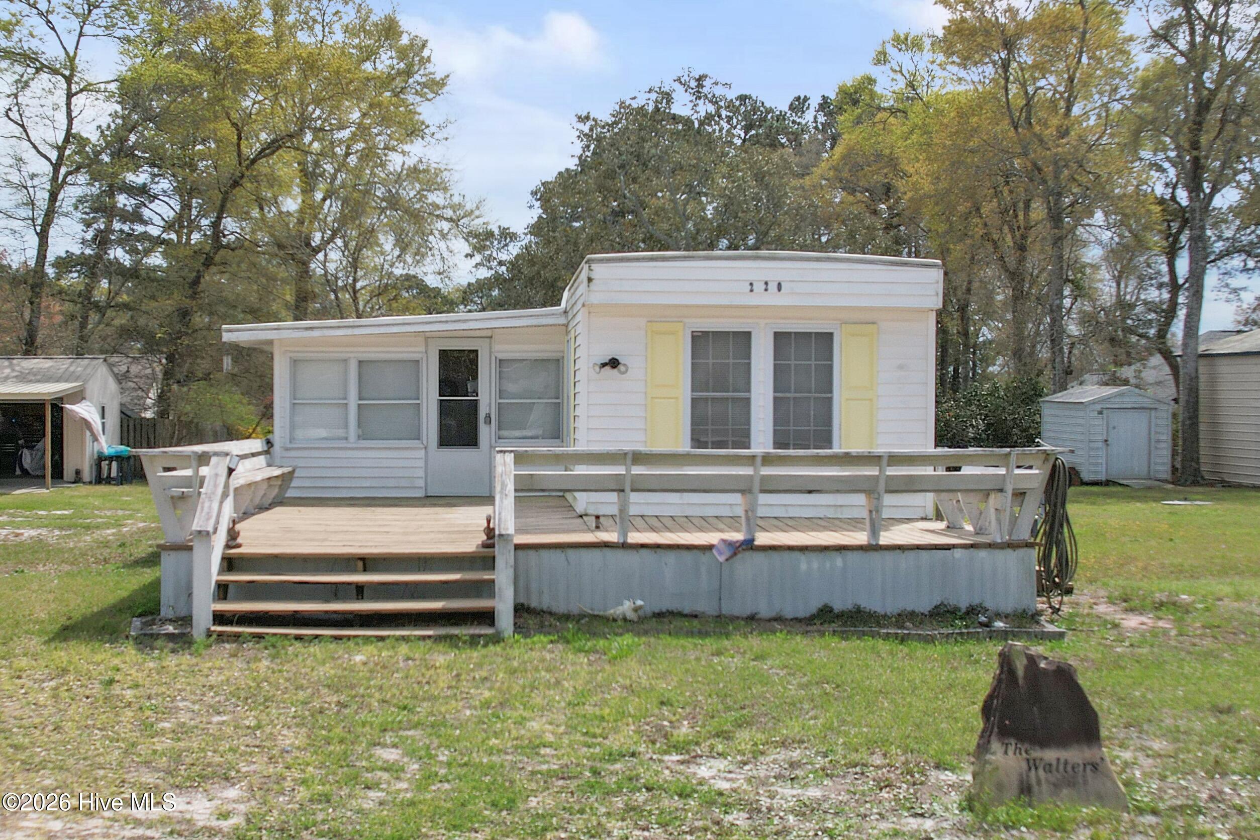 100563762 | Photo 44