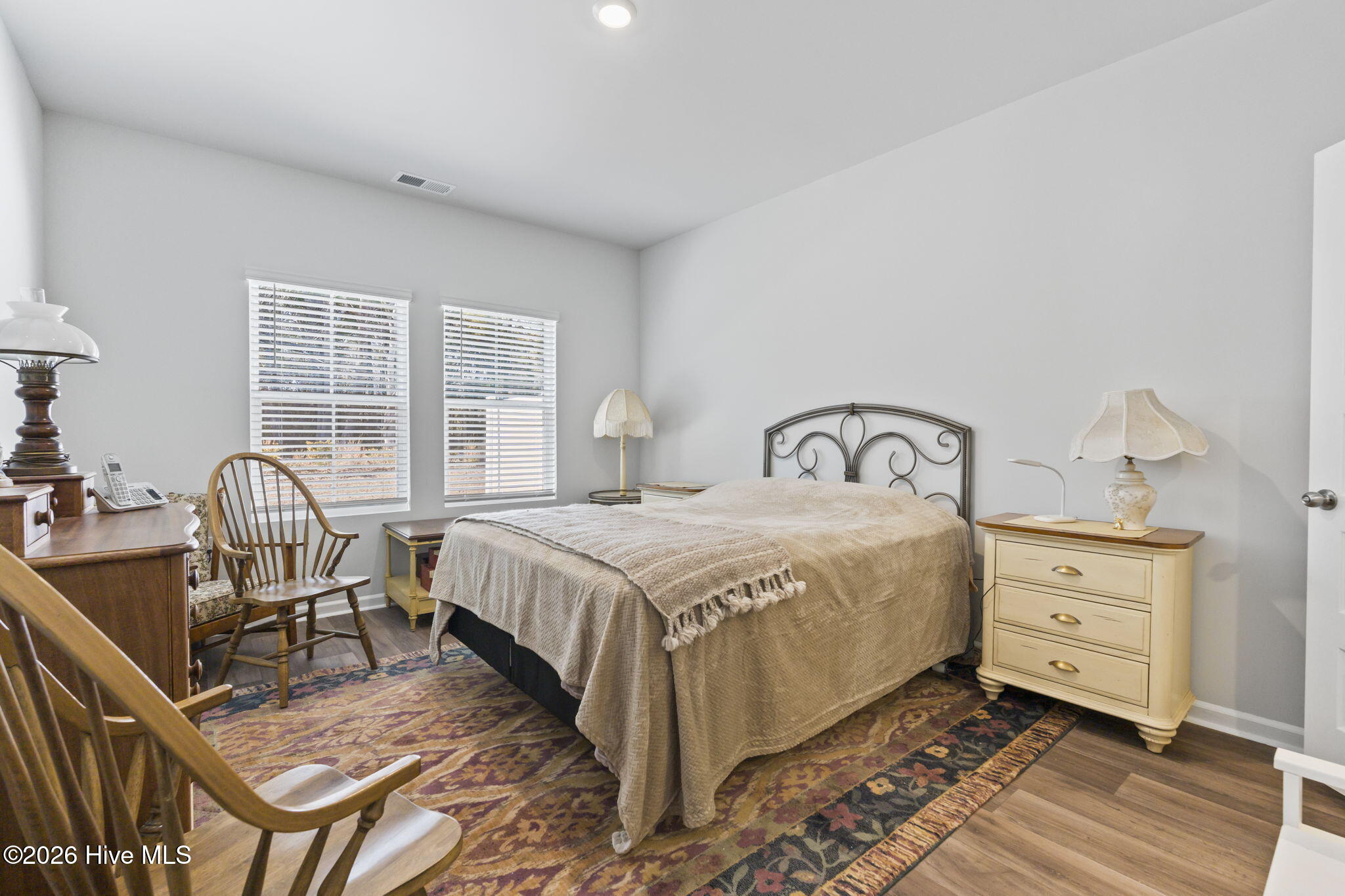 100553971 | Photo 11