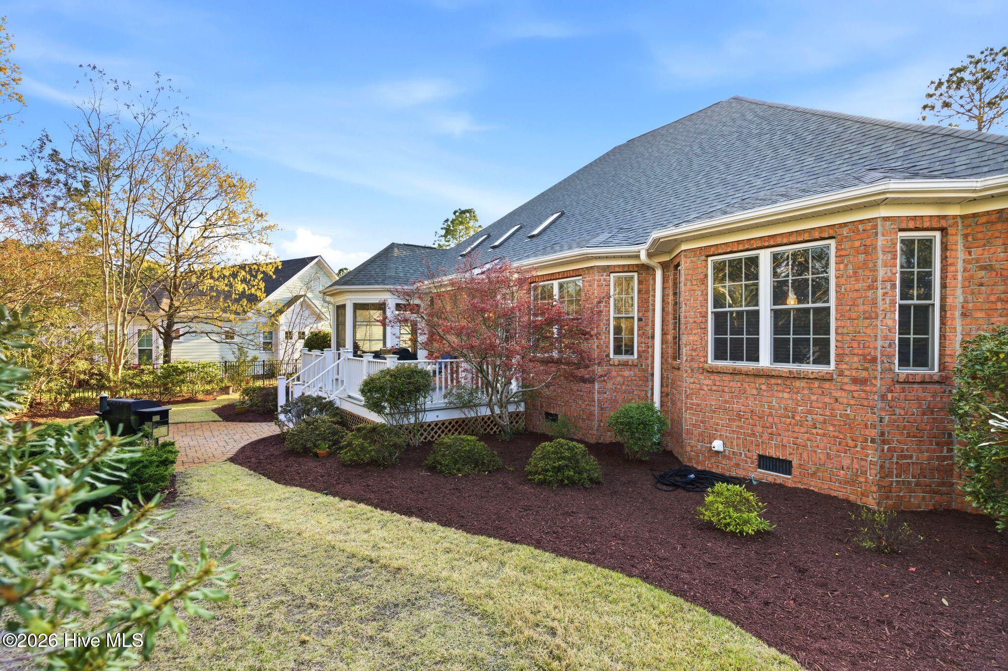 100564918 | Photo 72