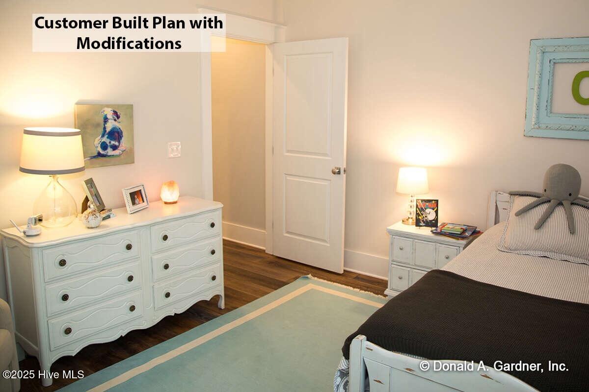 100527707 | Photo 11