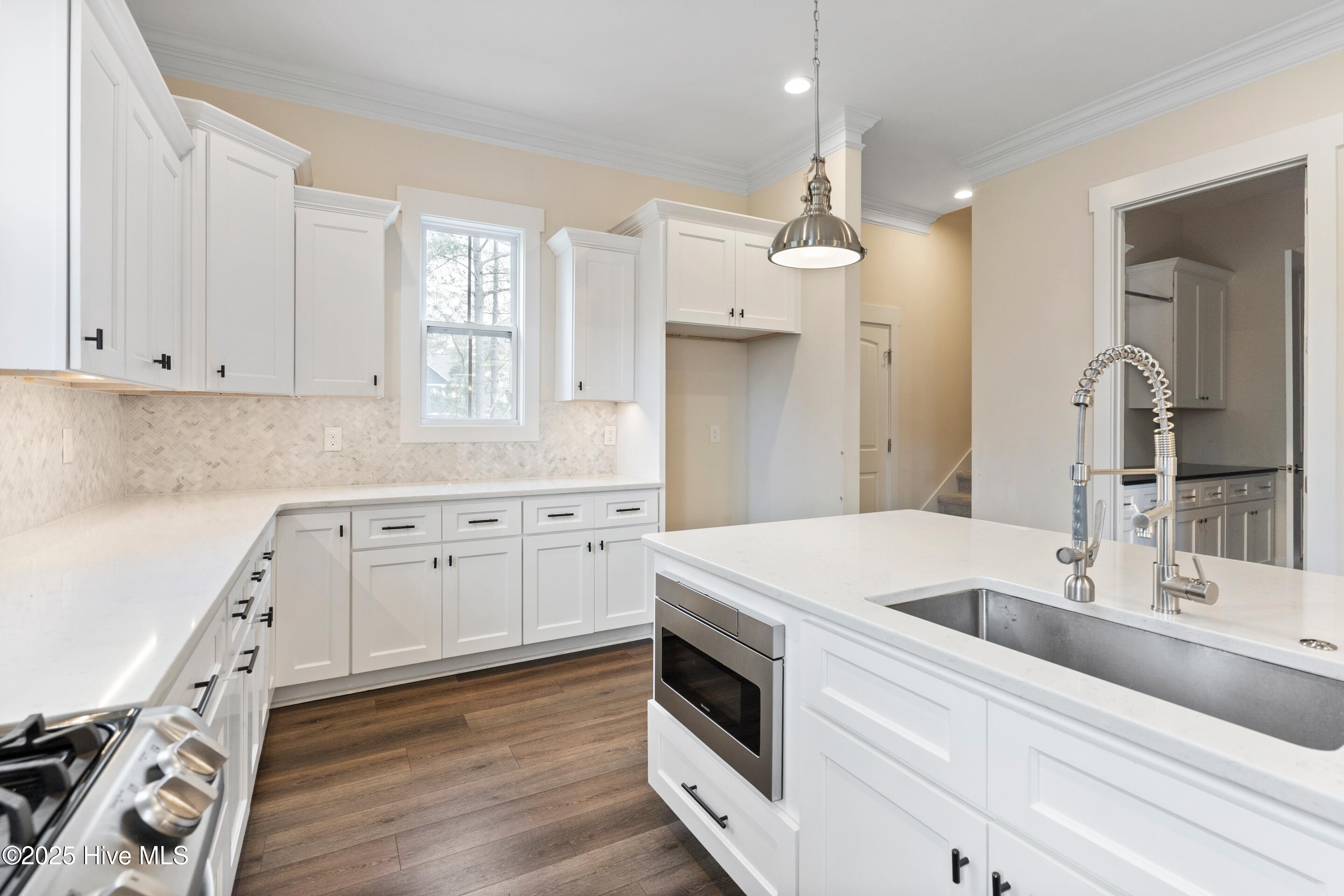 100544817 | Photo 17