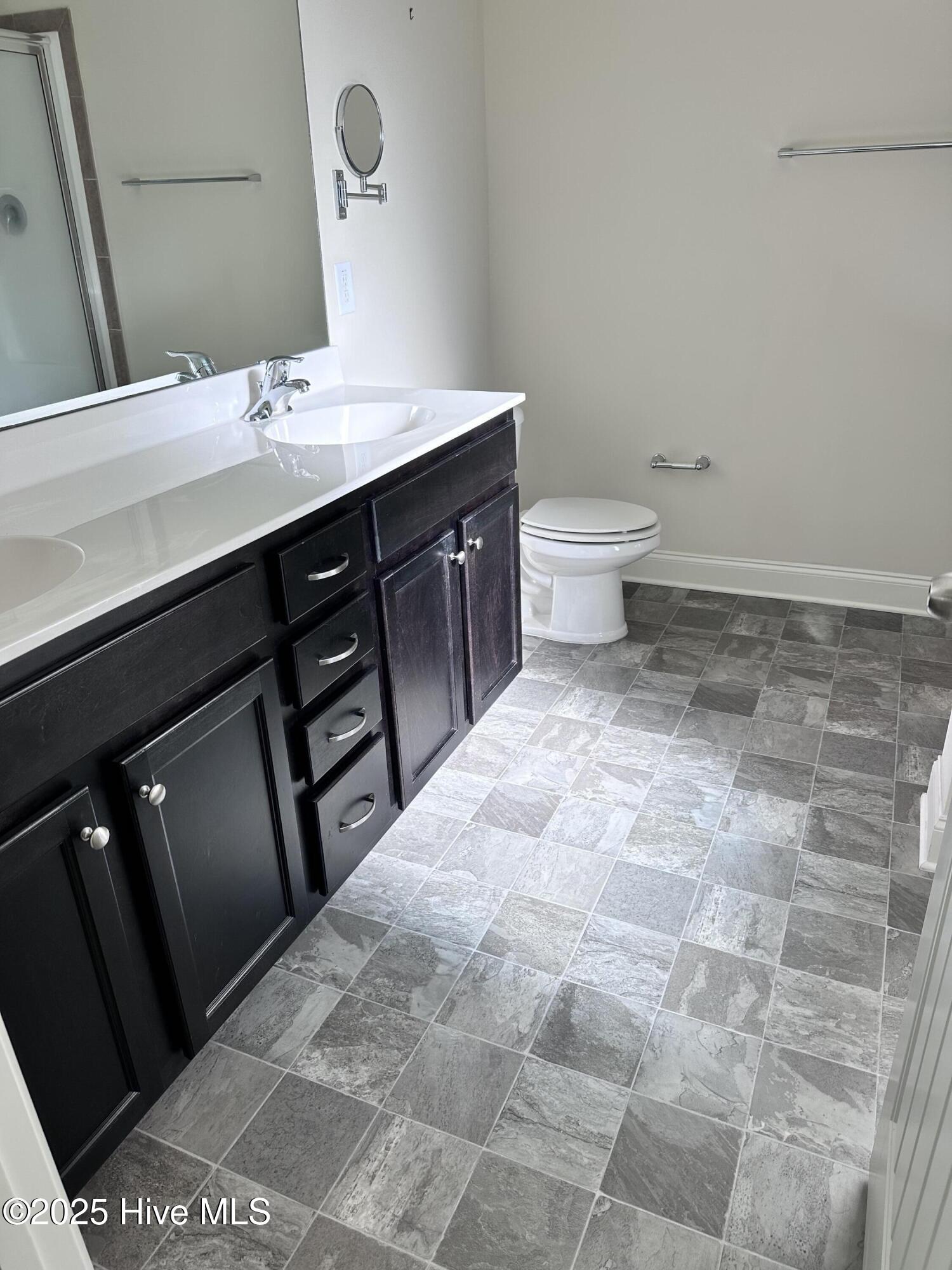 100545722 | Photo 17