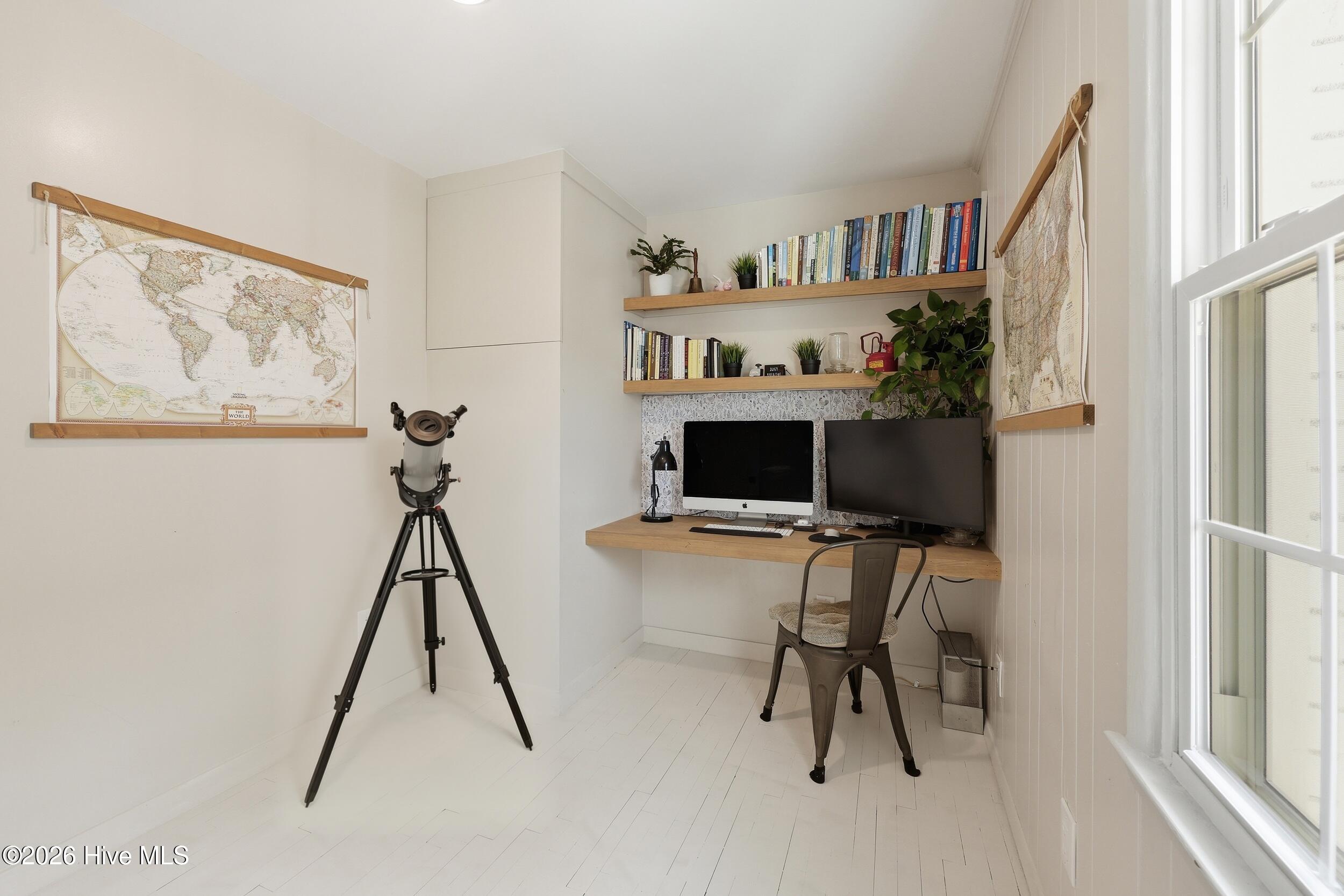 100562935 | Photo 35