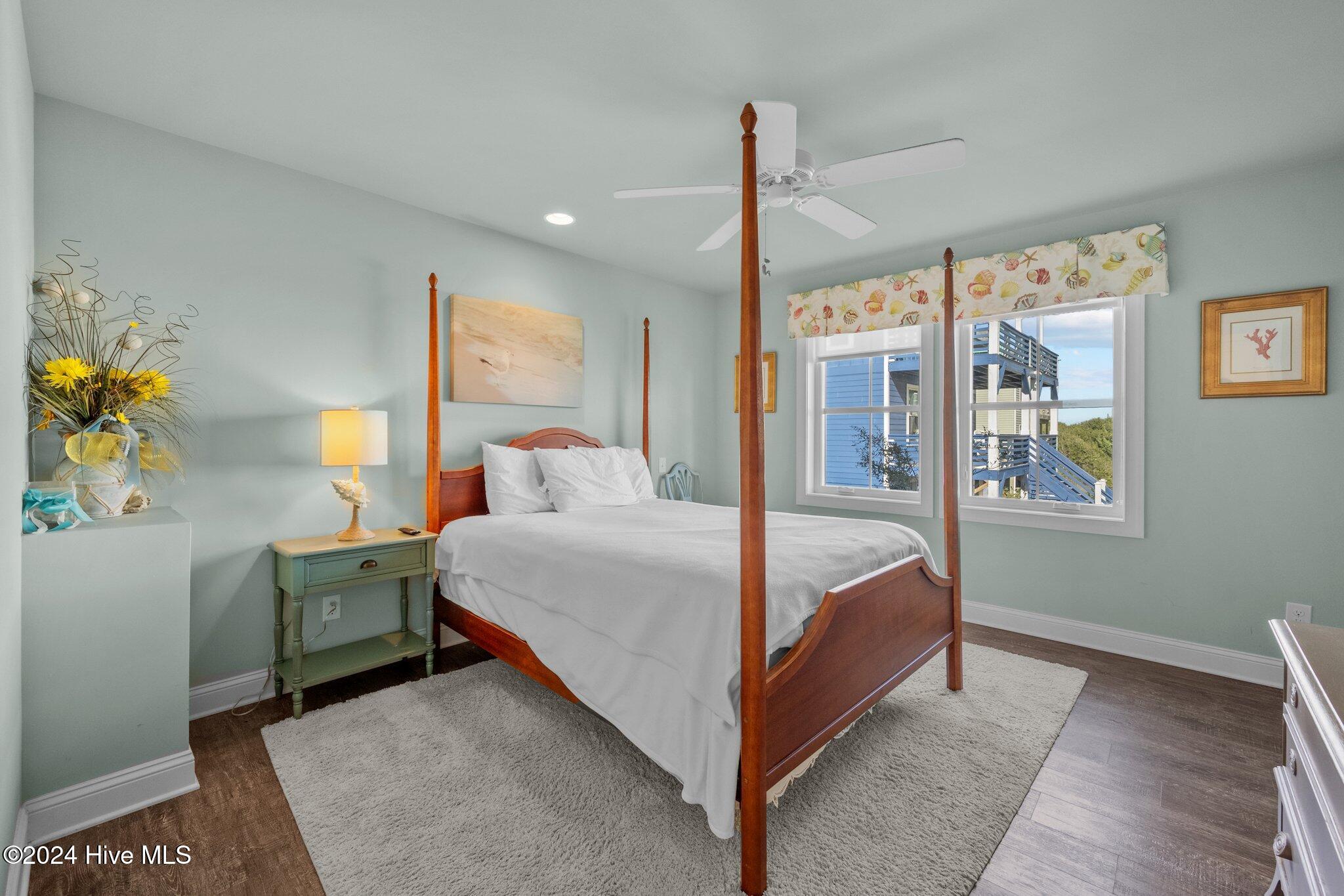 100474737 | Photo 30