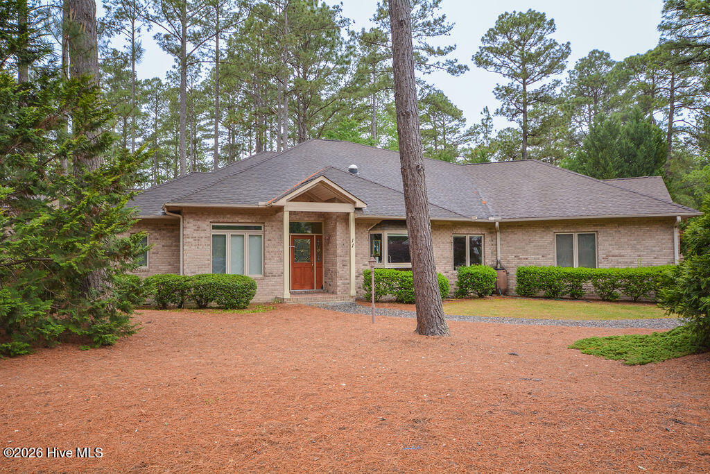 11 Canterbury Circle, Pinehurst, NC 28374 Listing Photo  1