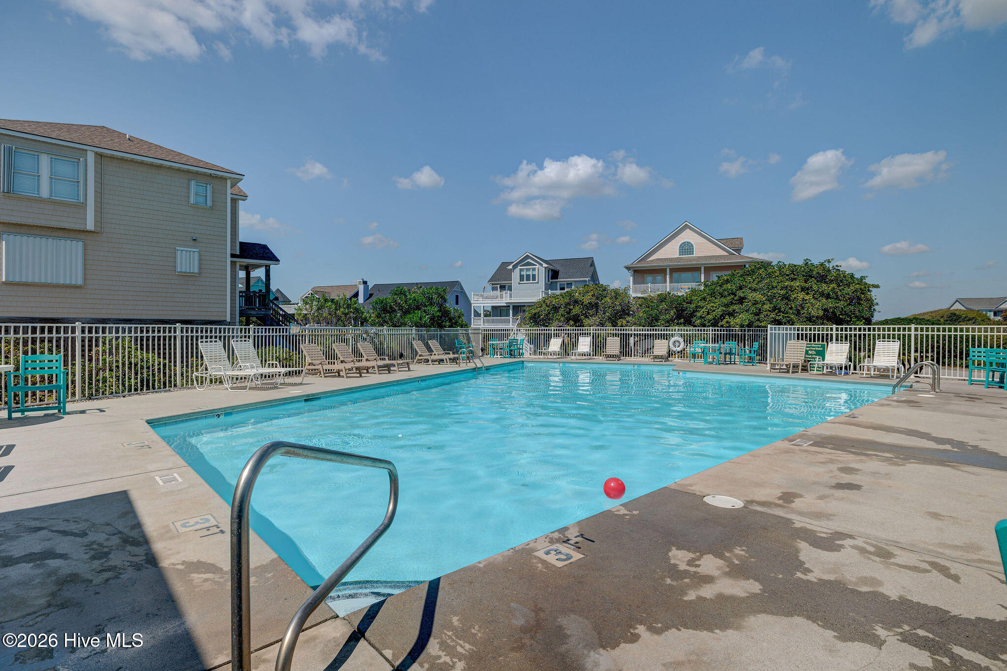 100549584 | Photo 69