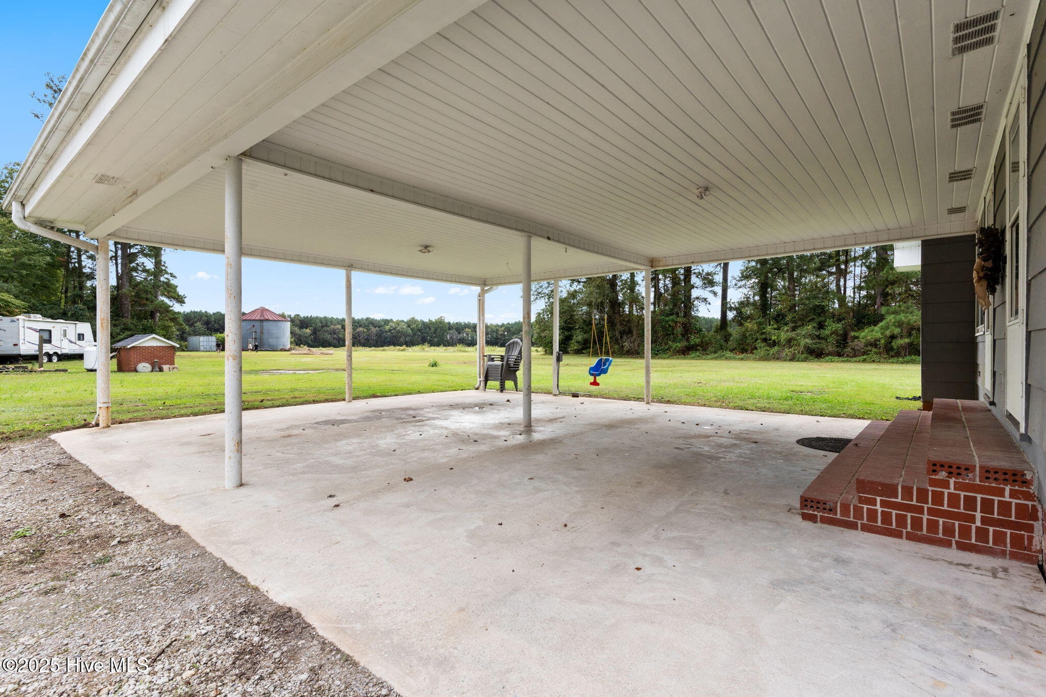 100536505 | Photo 28