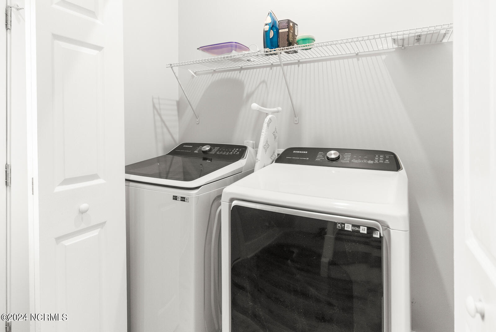 100565543 | Photo 24