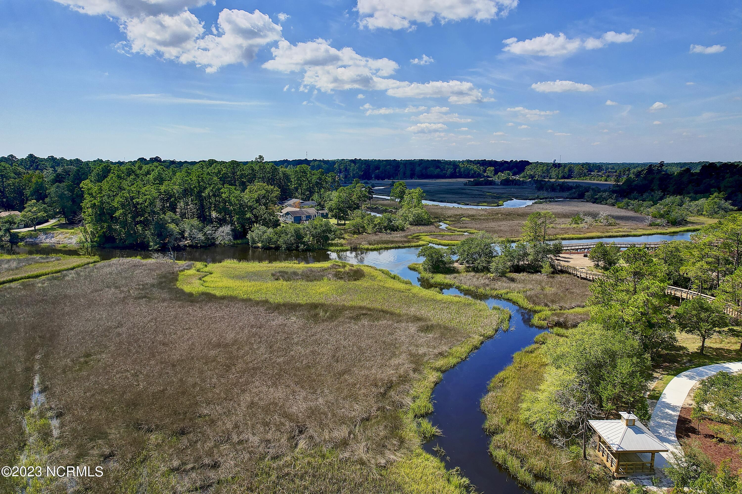 100522221 | Photo 38