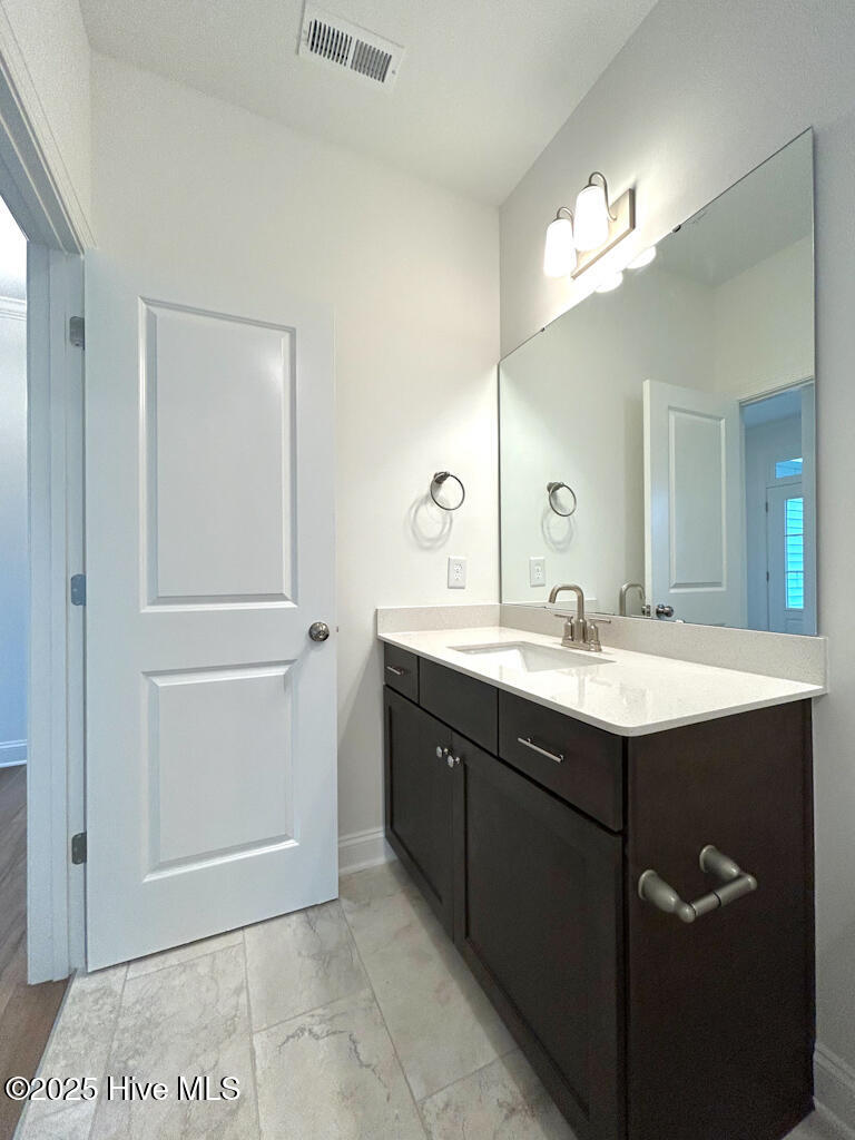 100510036 | Photo 12