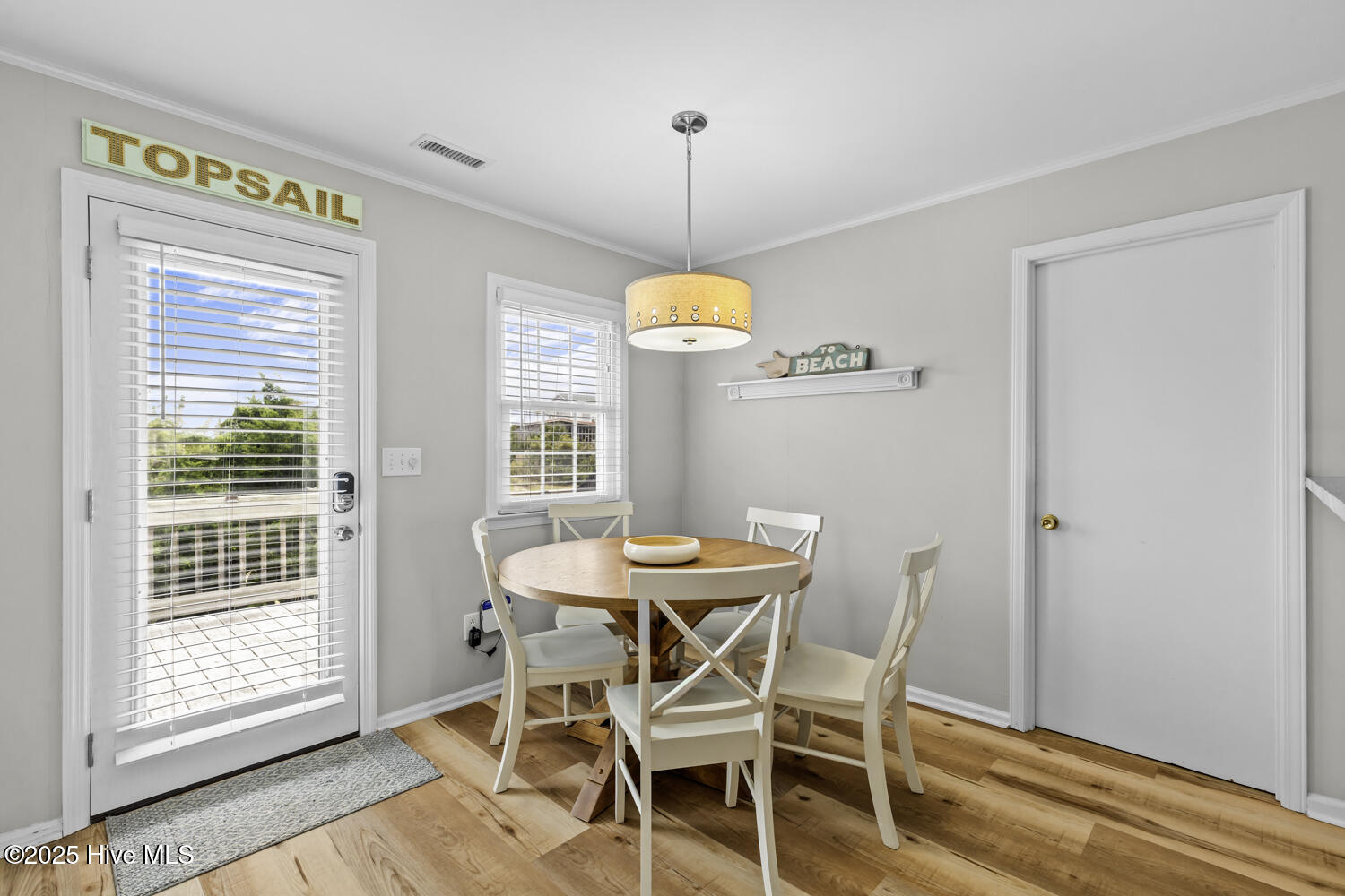 100525071 | Photo 15