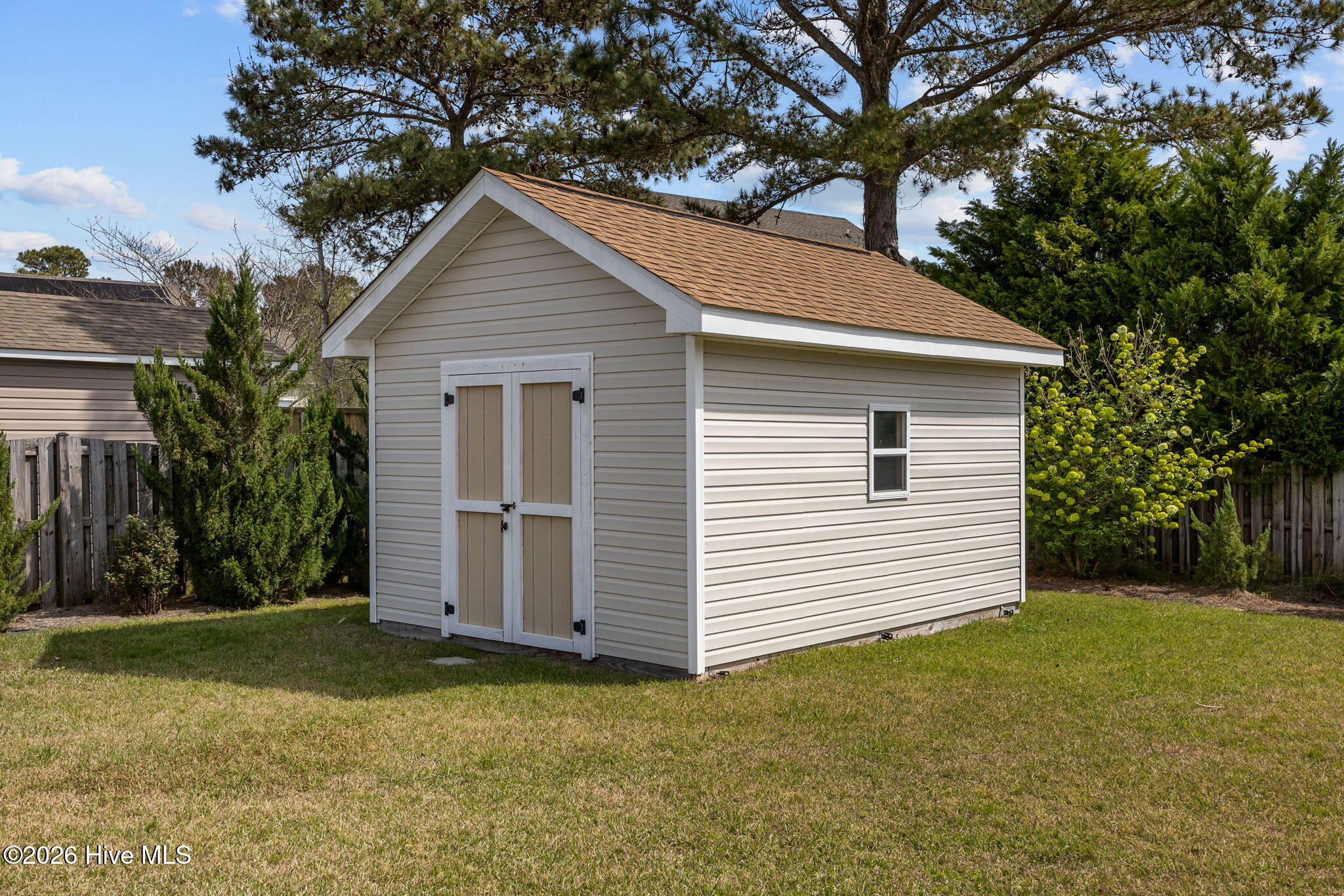 100570536 | Photo 48