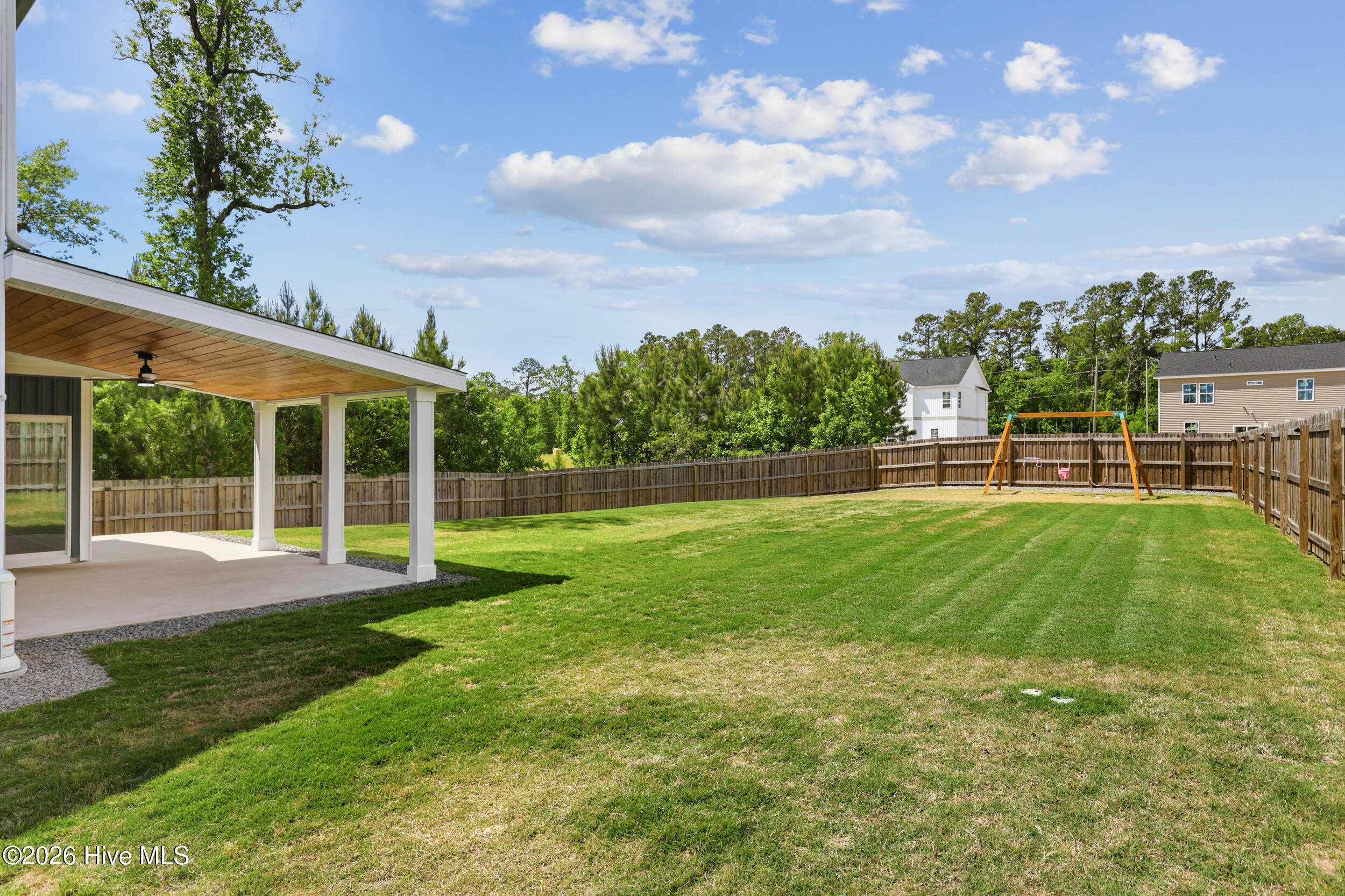 100570629 | Photo 45