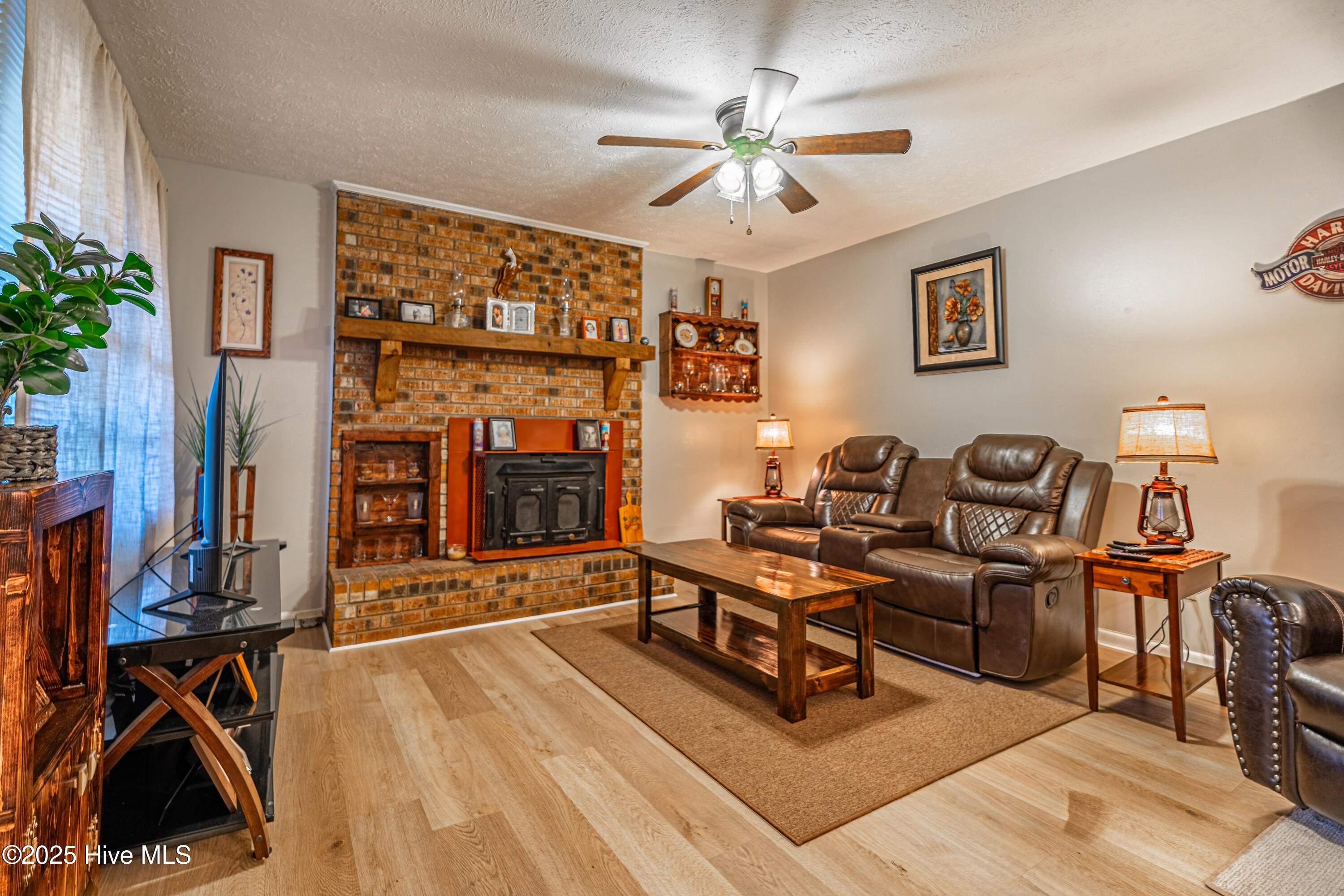 100541983 | Photo 13