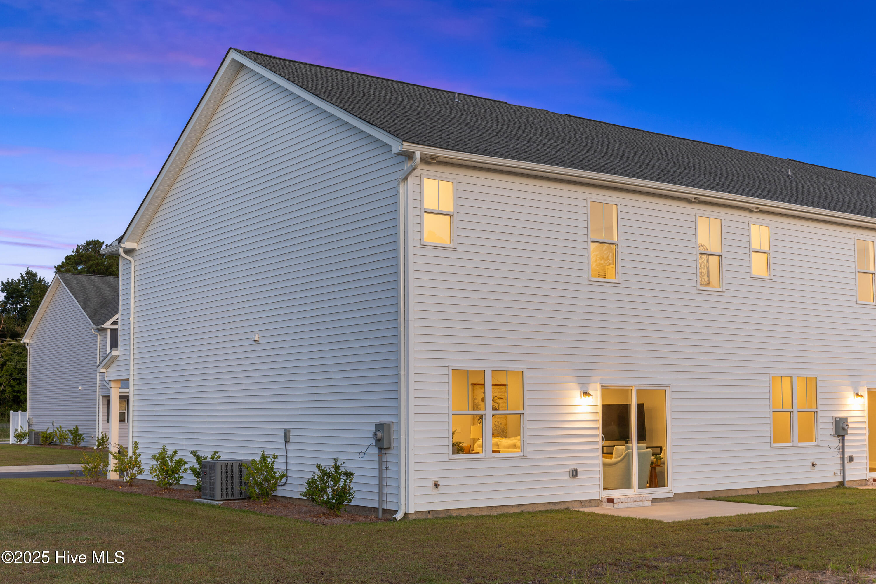 100554905 | Photo 42