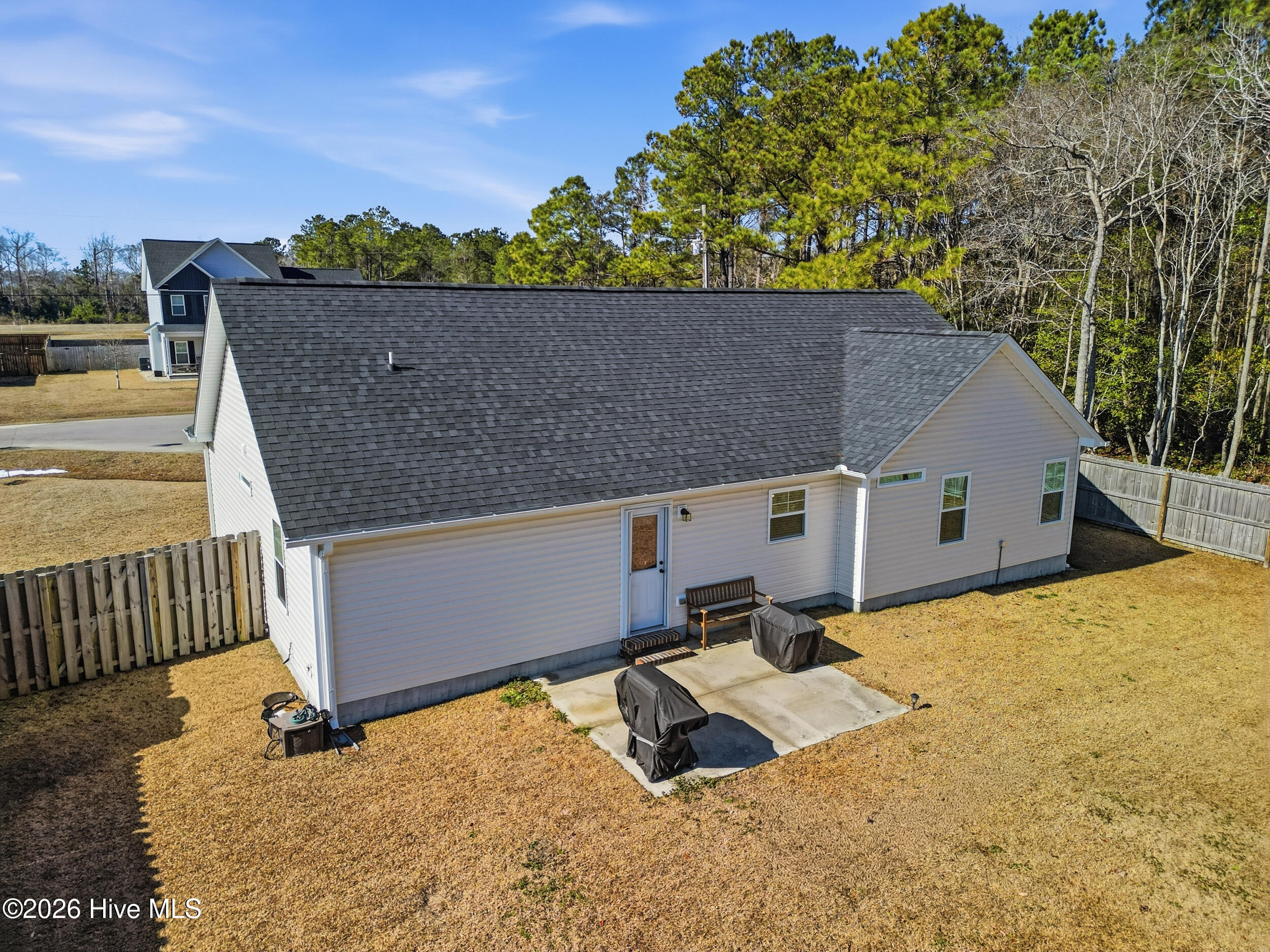 100553402 | Photo 32