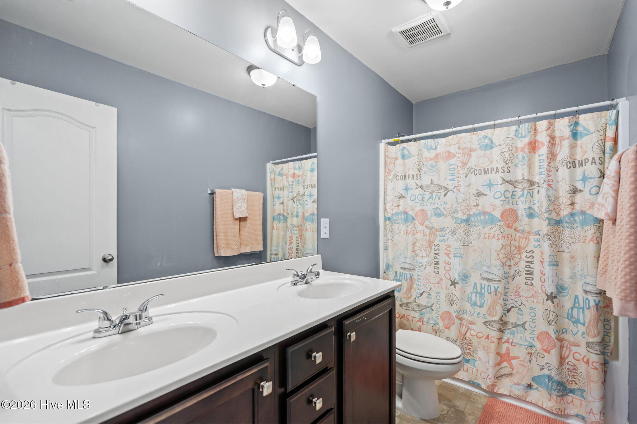 100561090 | Photo 35