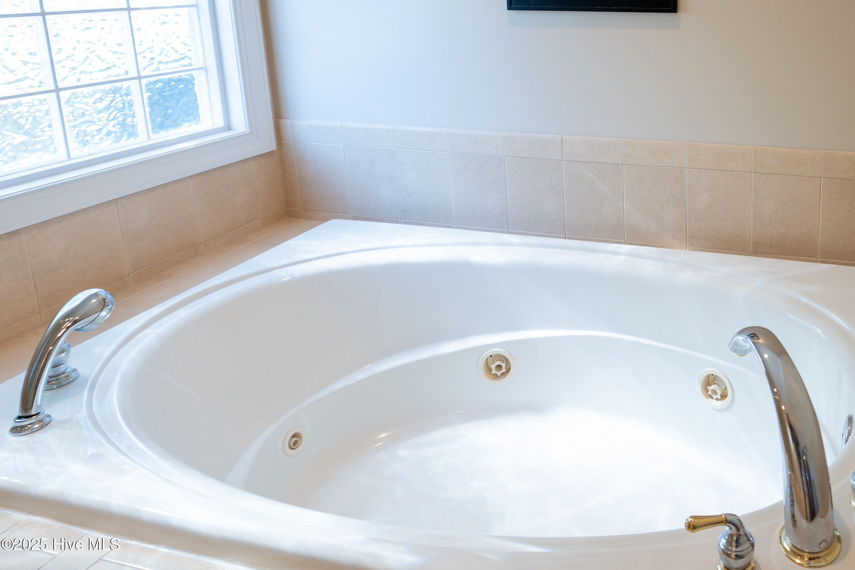 100535397 | Photo 38