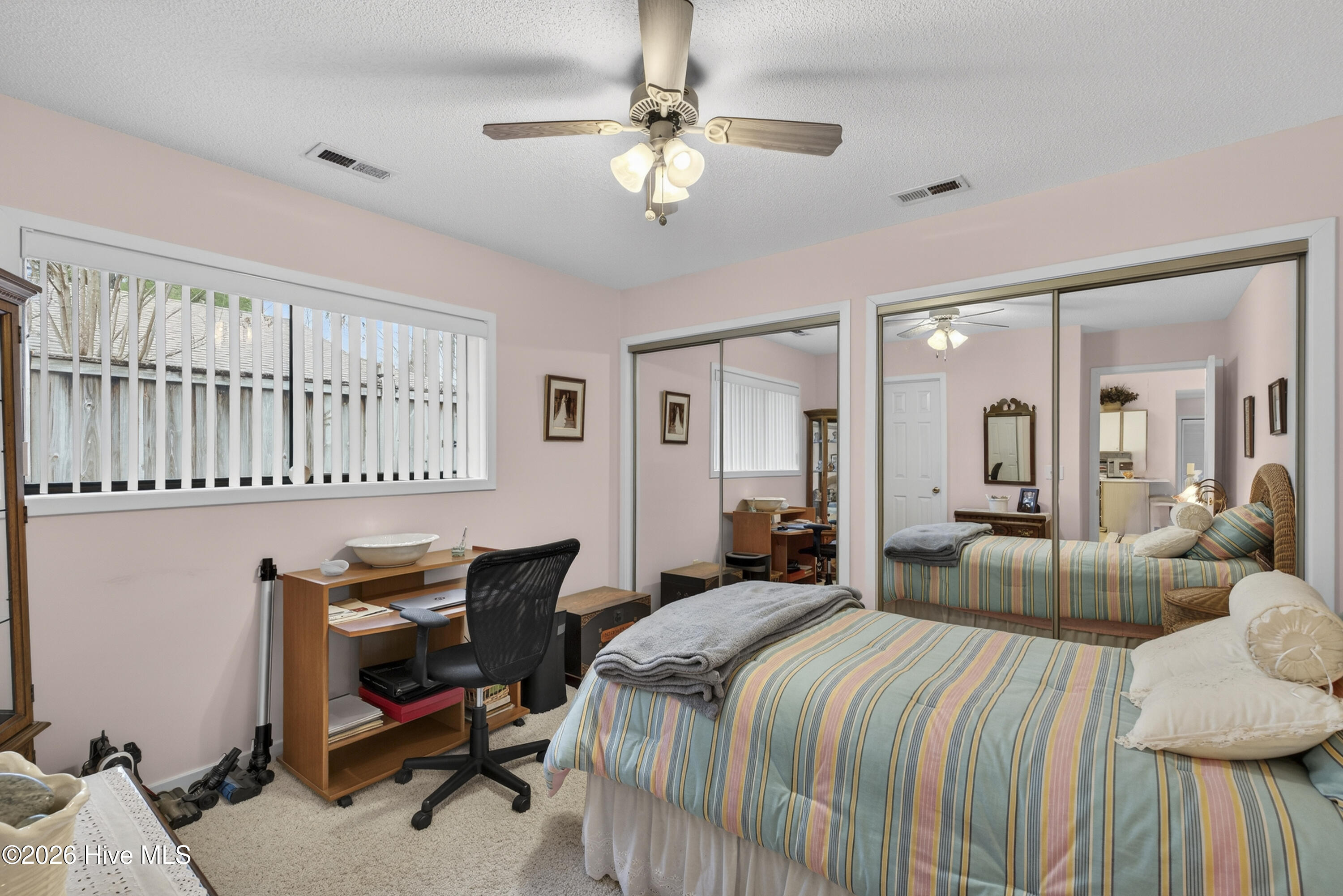 100557206 | Photo 19