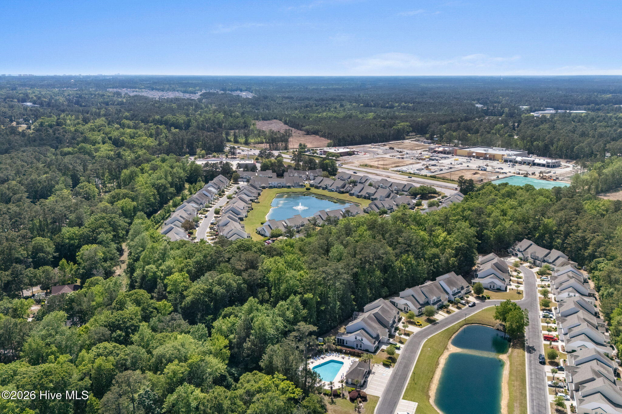 100570340 | Photo 69