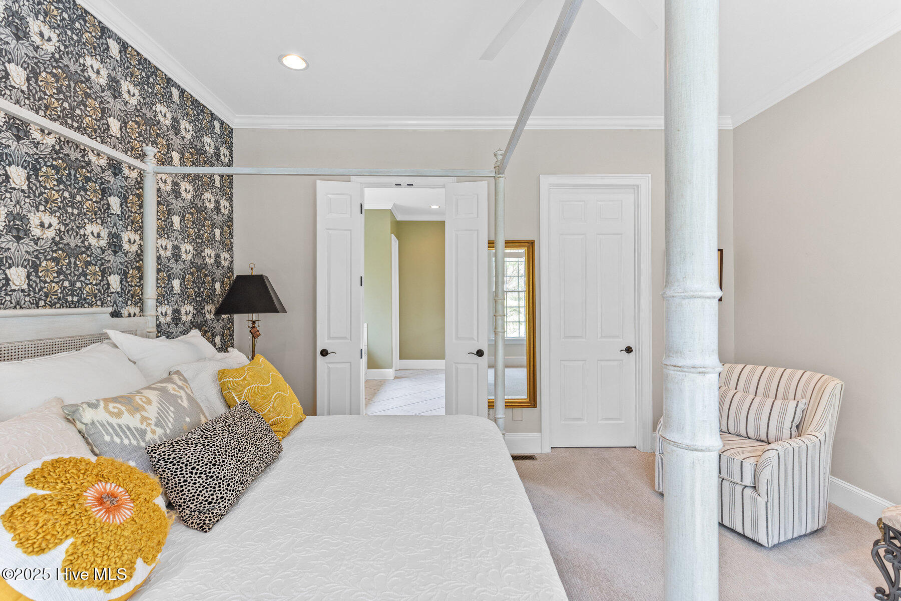 100535740 | Photo 27