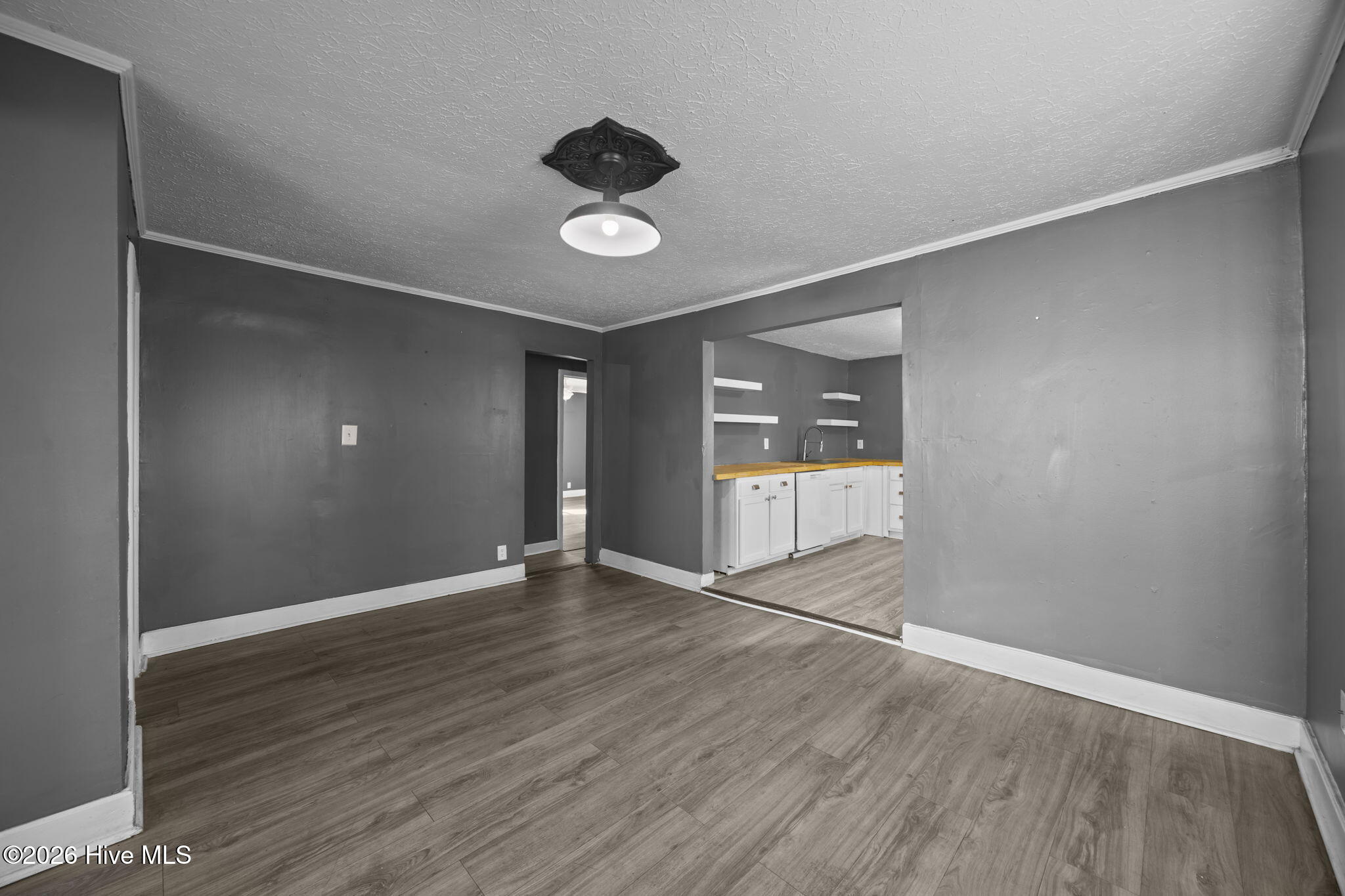 100550233 | Photo 25