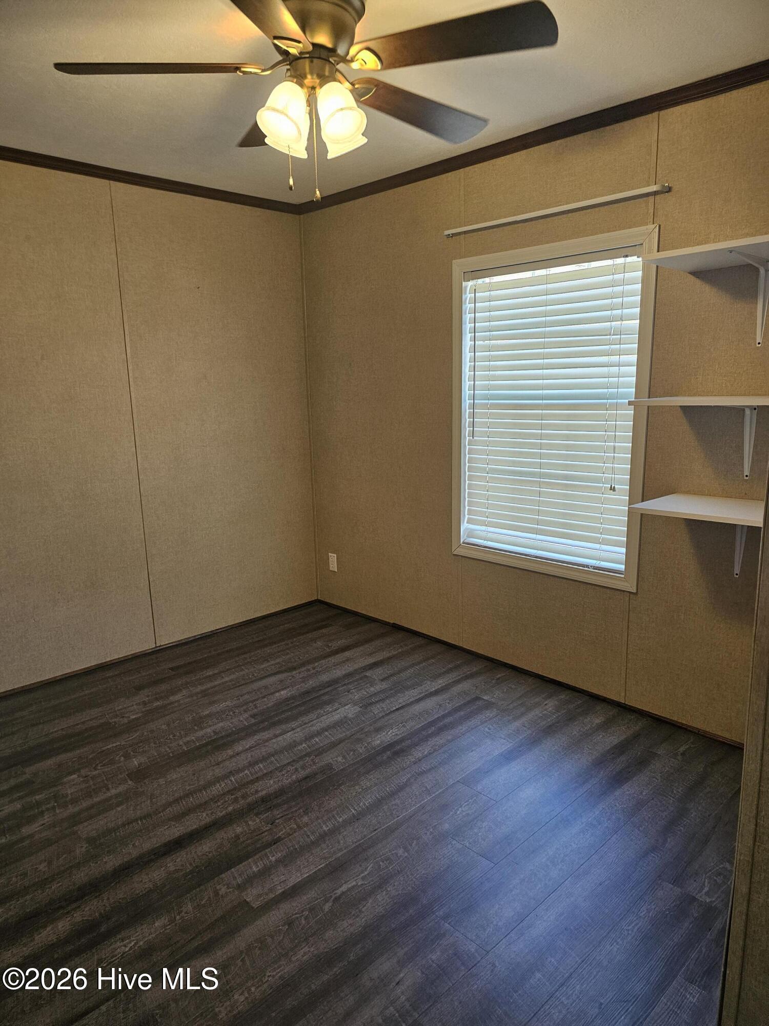 100557730 | Photo 16