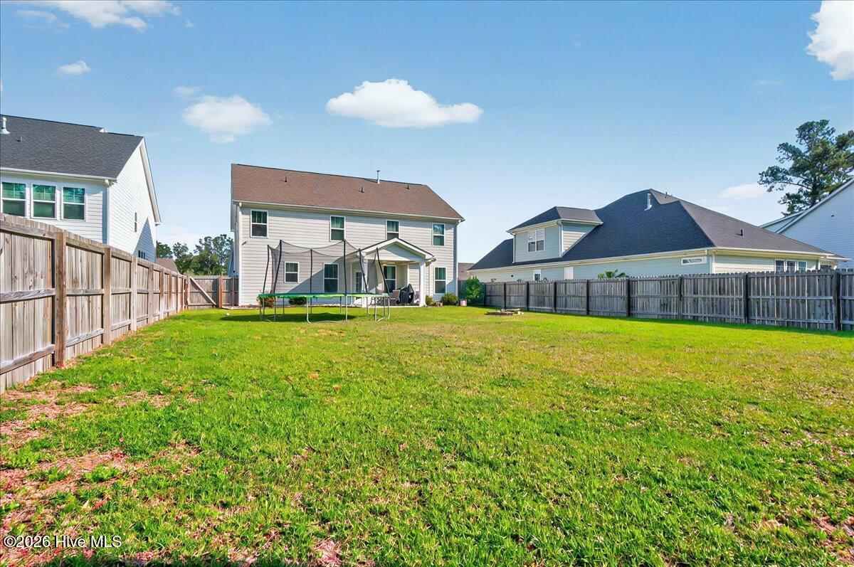 100548253 | Photo 46