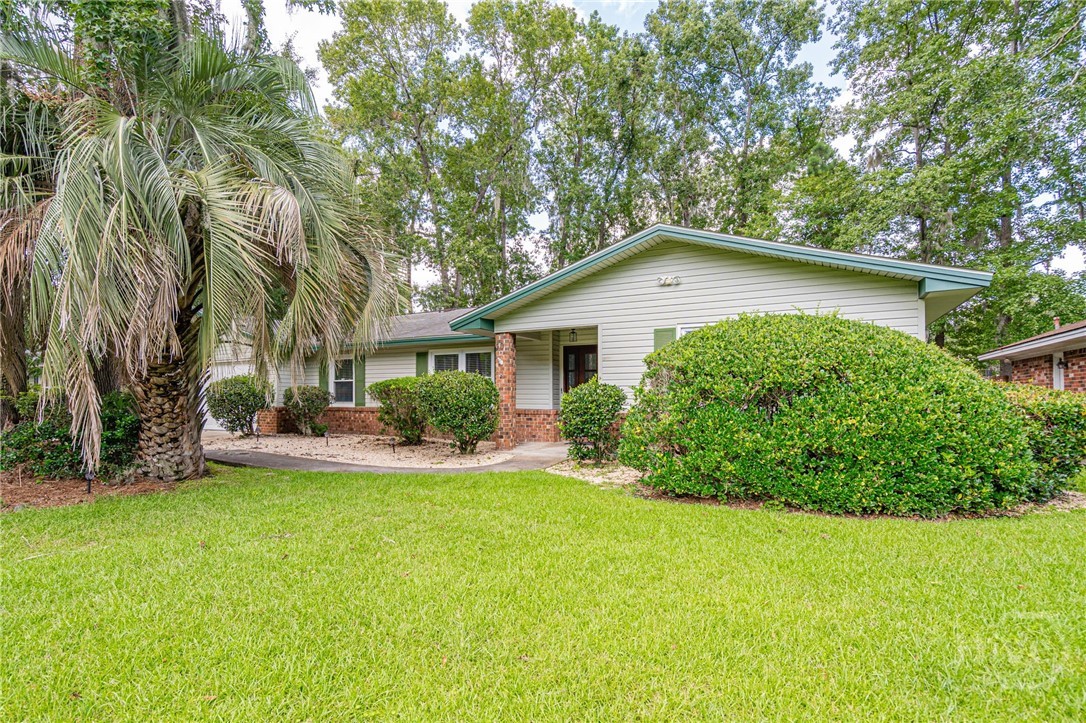 Property at 10 Barrington Circle