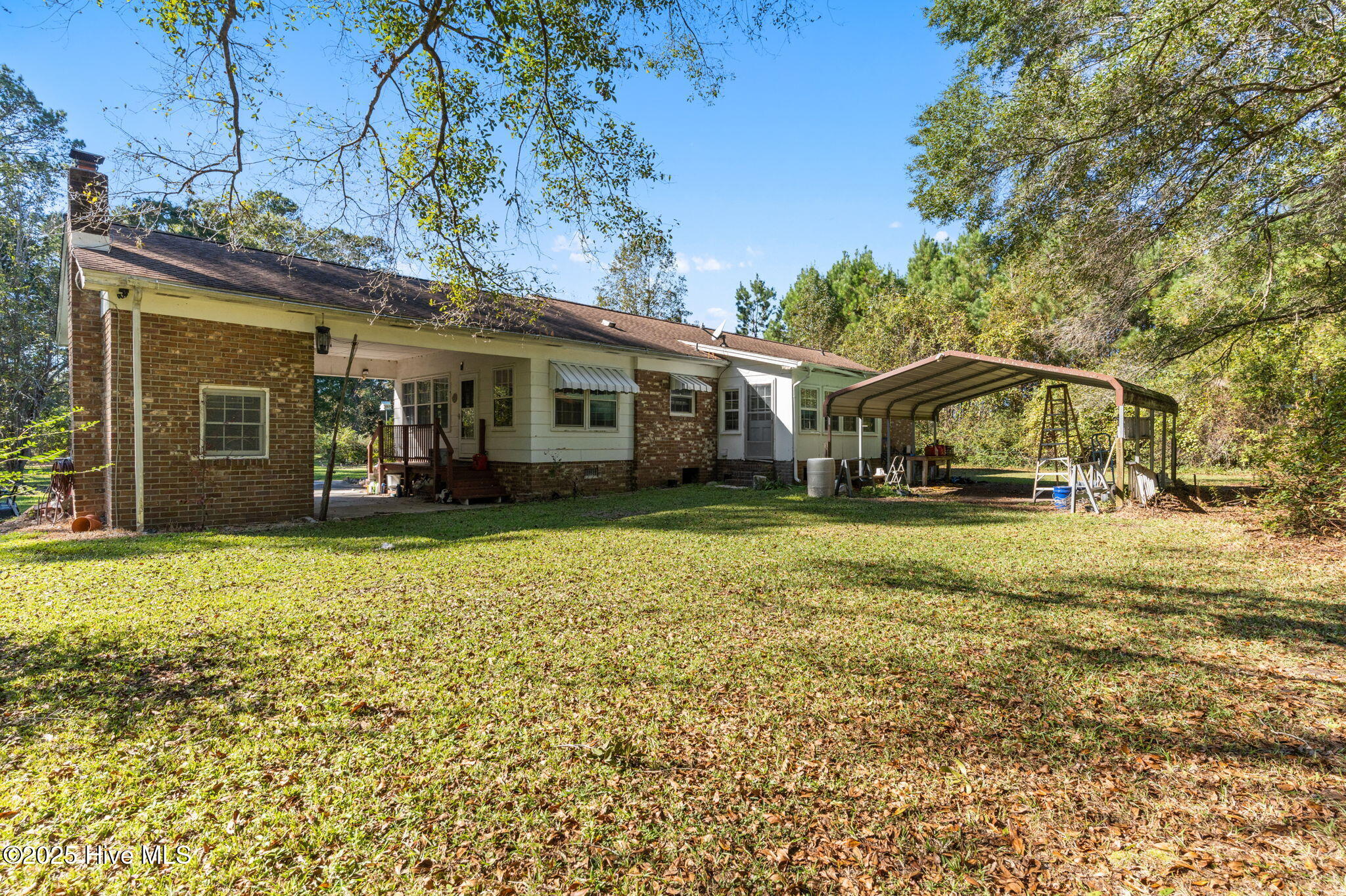 100537275 | Photo 24