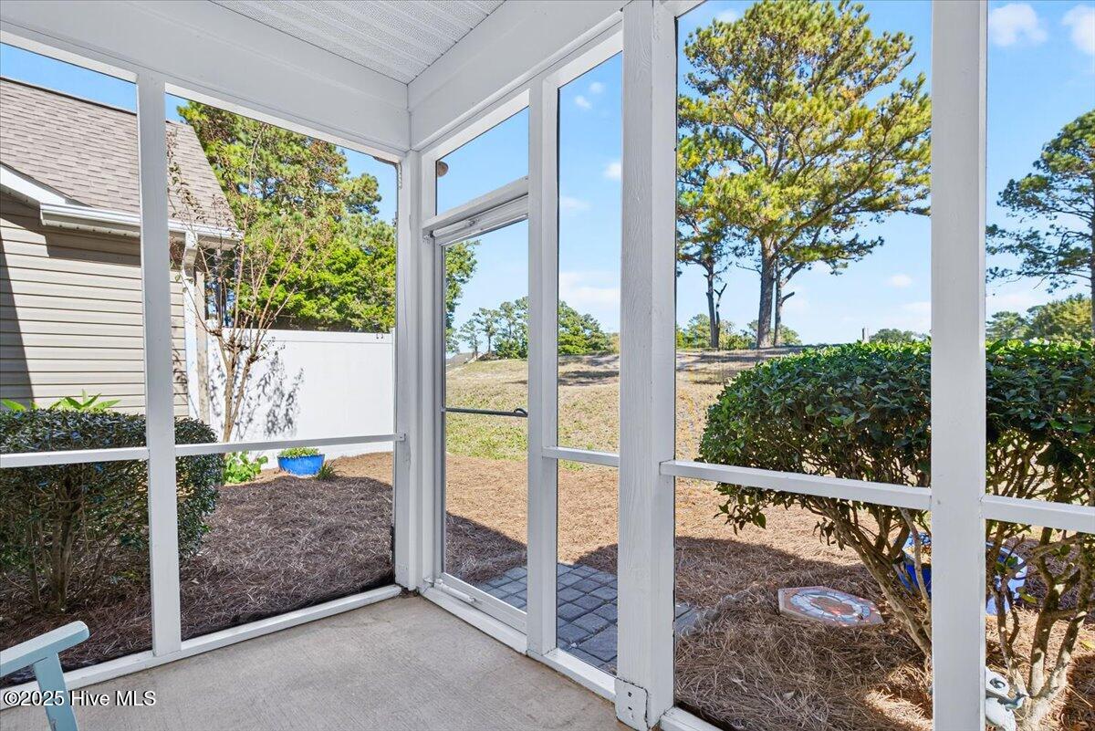 100537429 | Photo 18