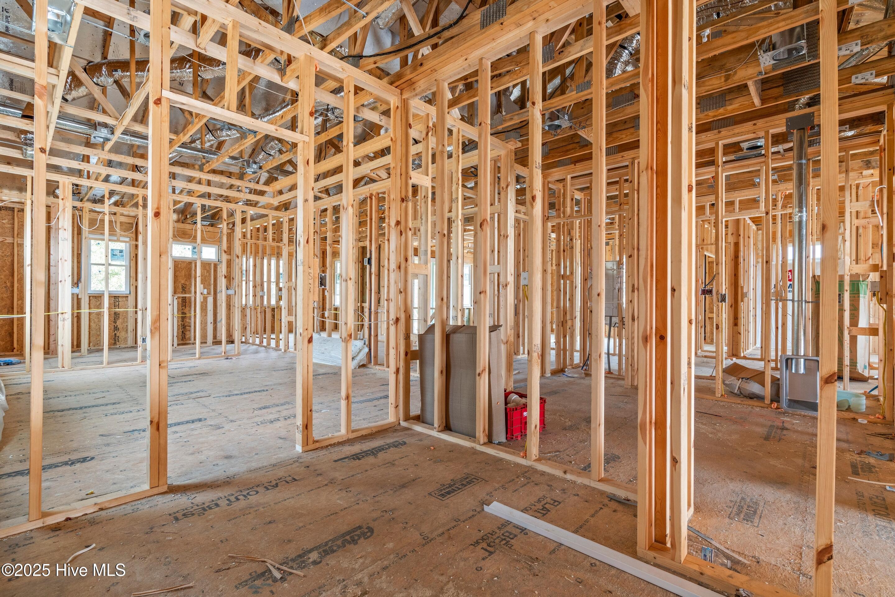 100543070 | Photo 35