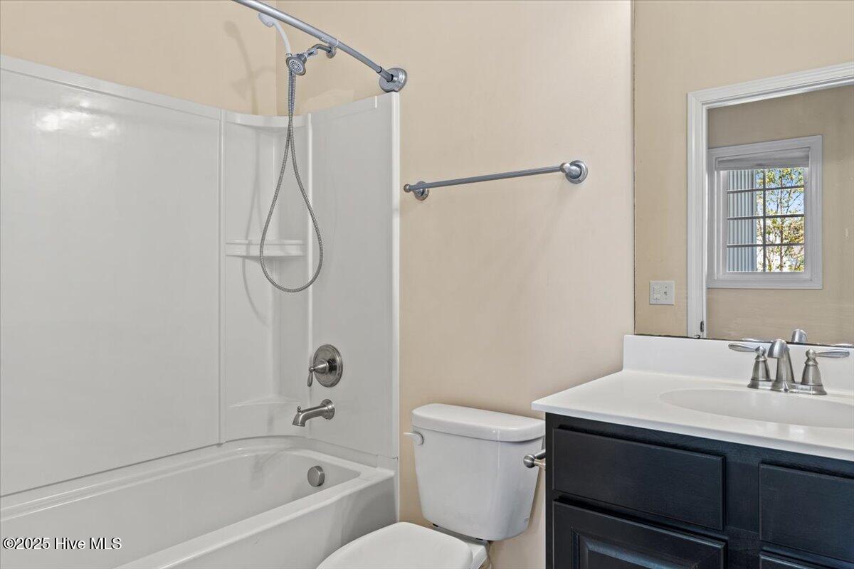 100505325 | Photo 37