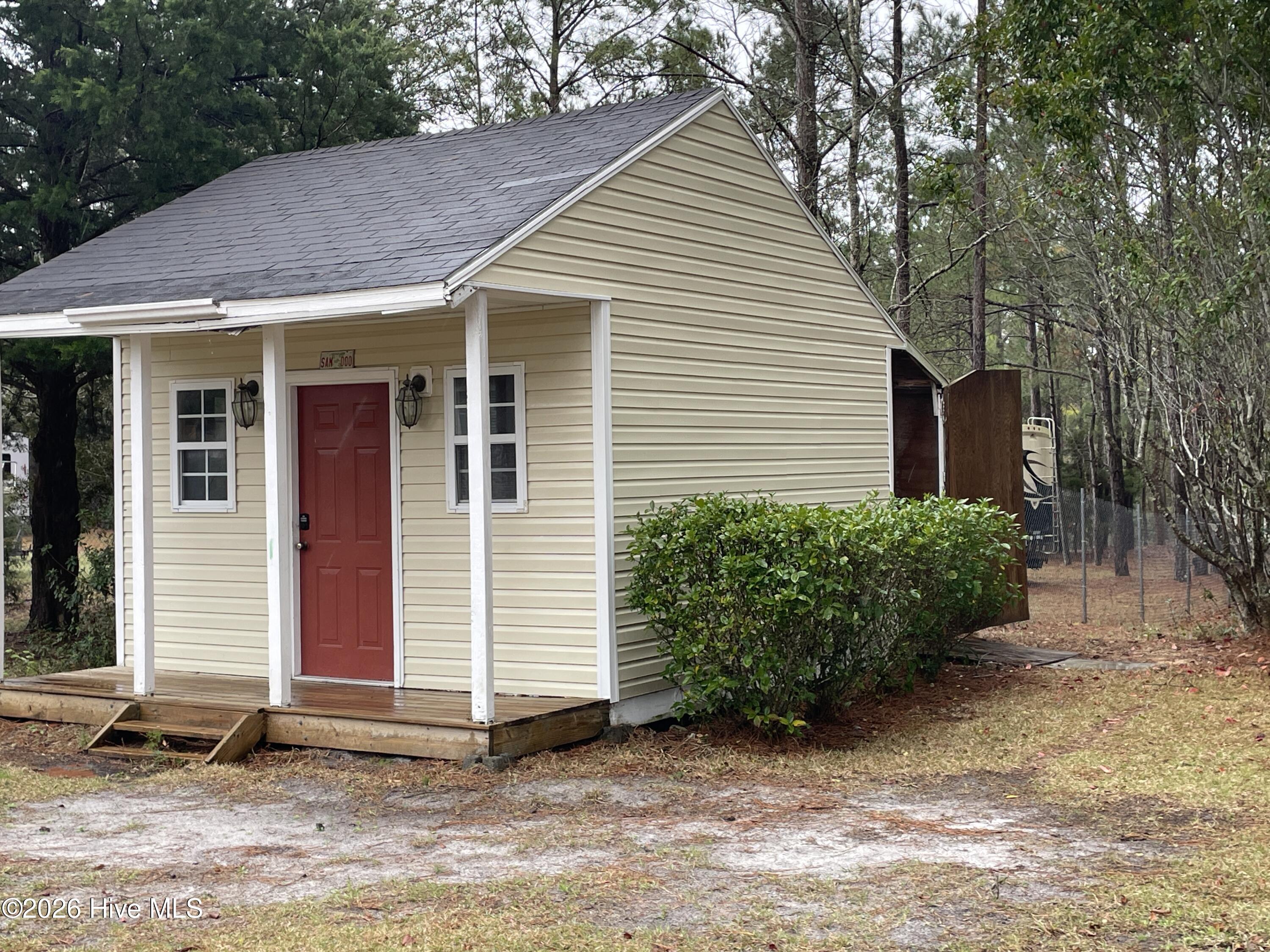 100558434 | Photo 38