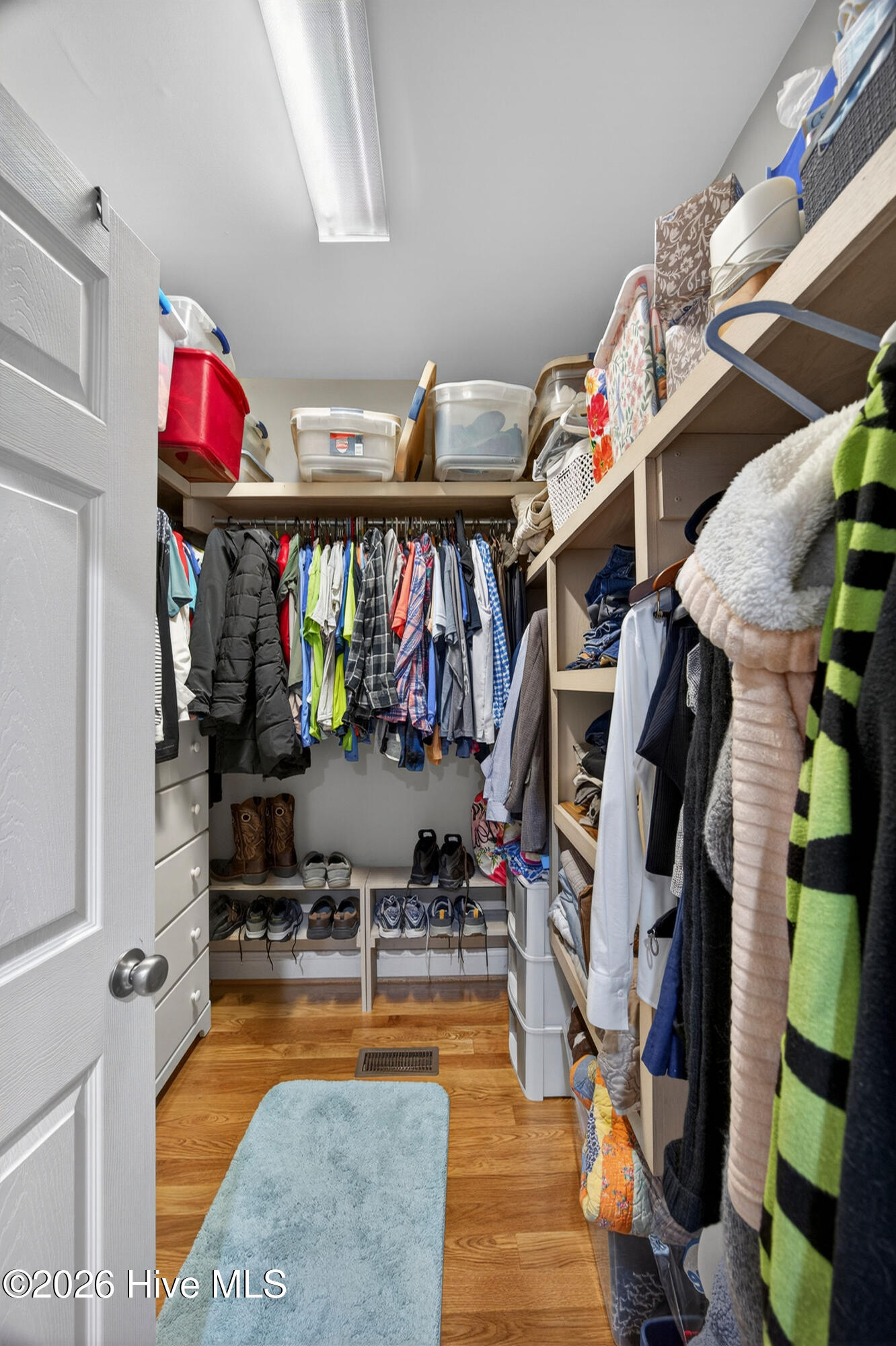 100554164 | Photo 50