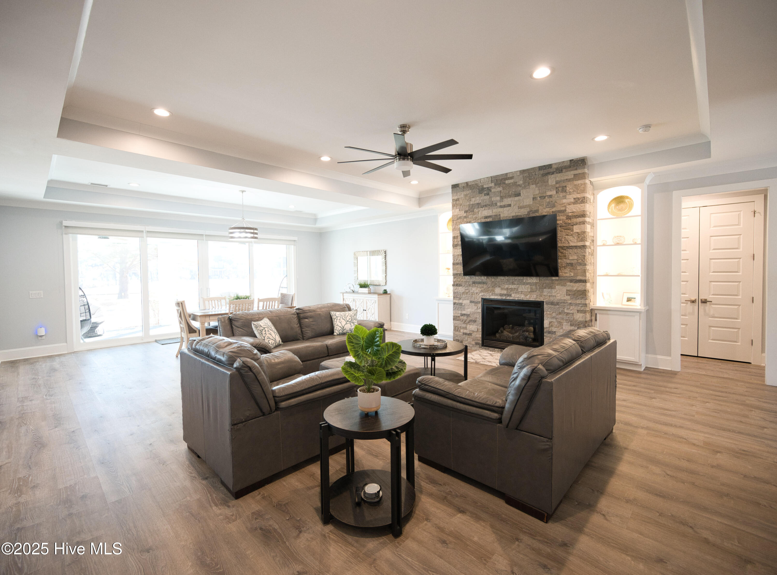 100546521 | Photo 31