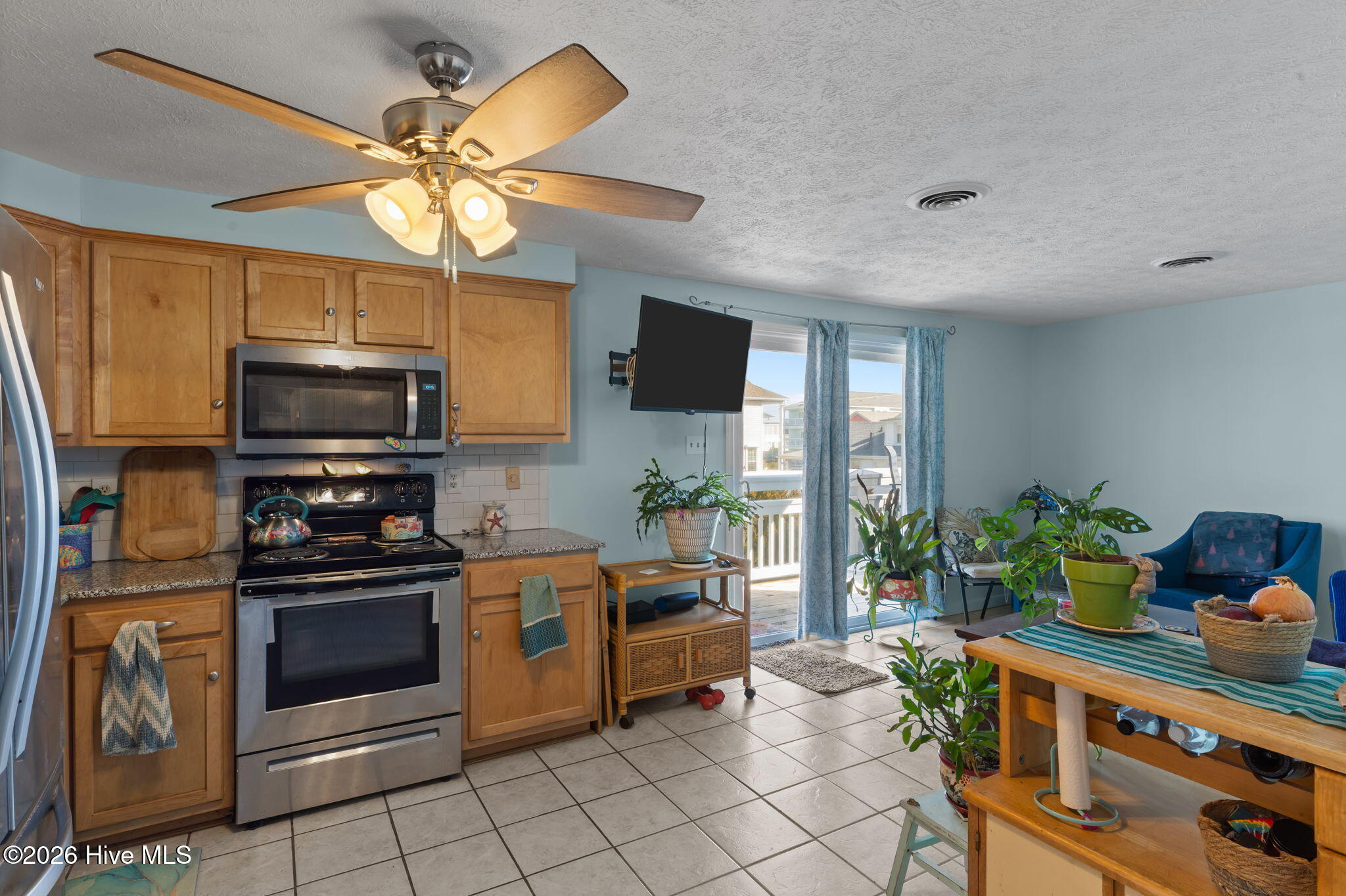 100545884 | Photo 13