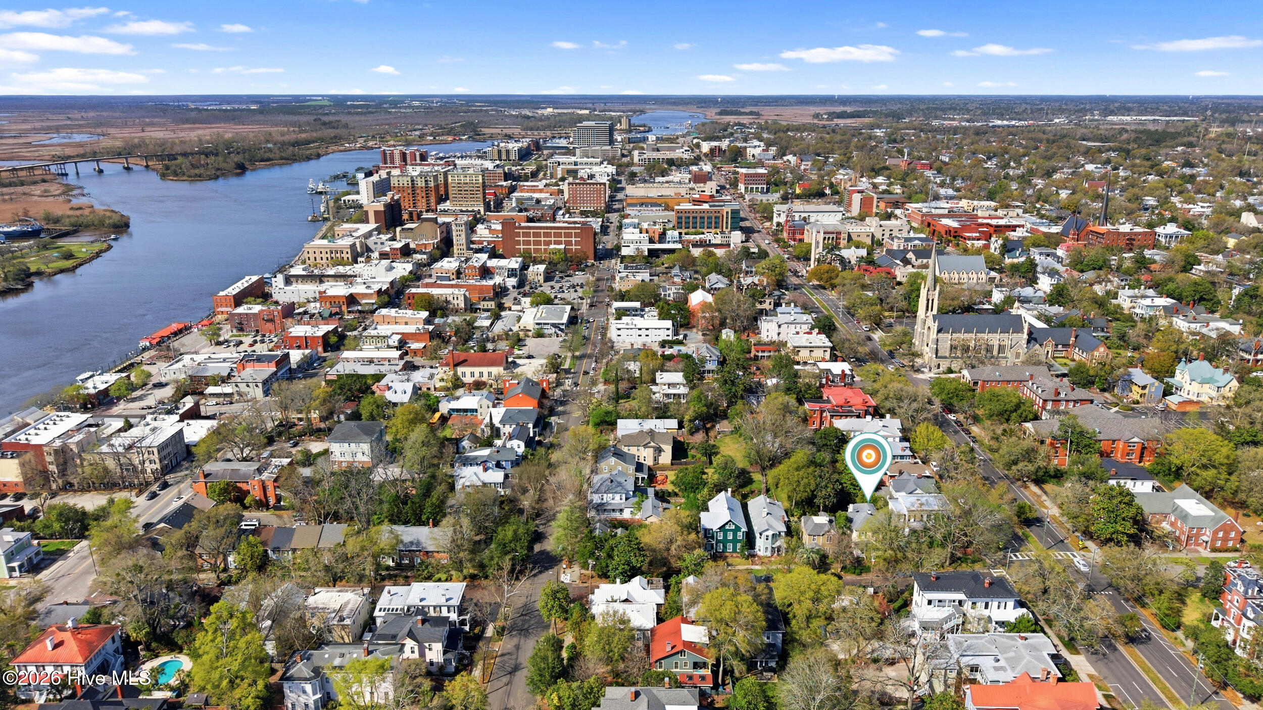 100561300 | Photo 70