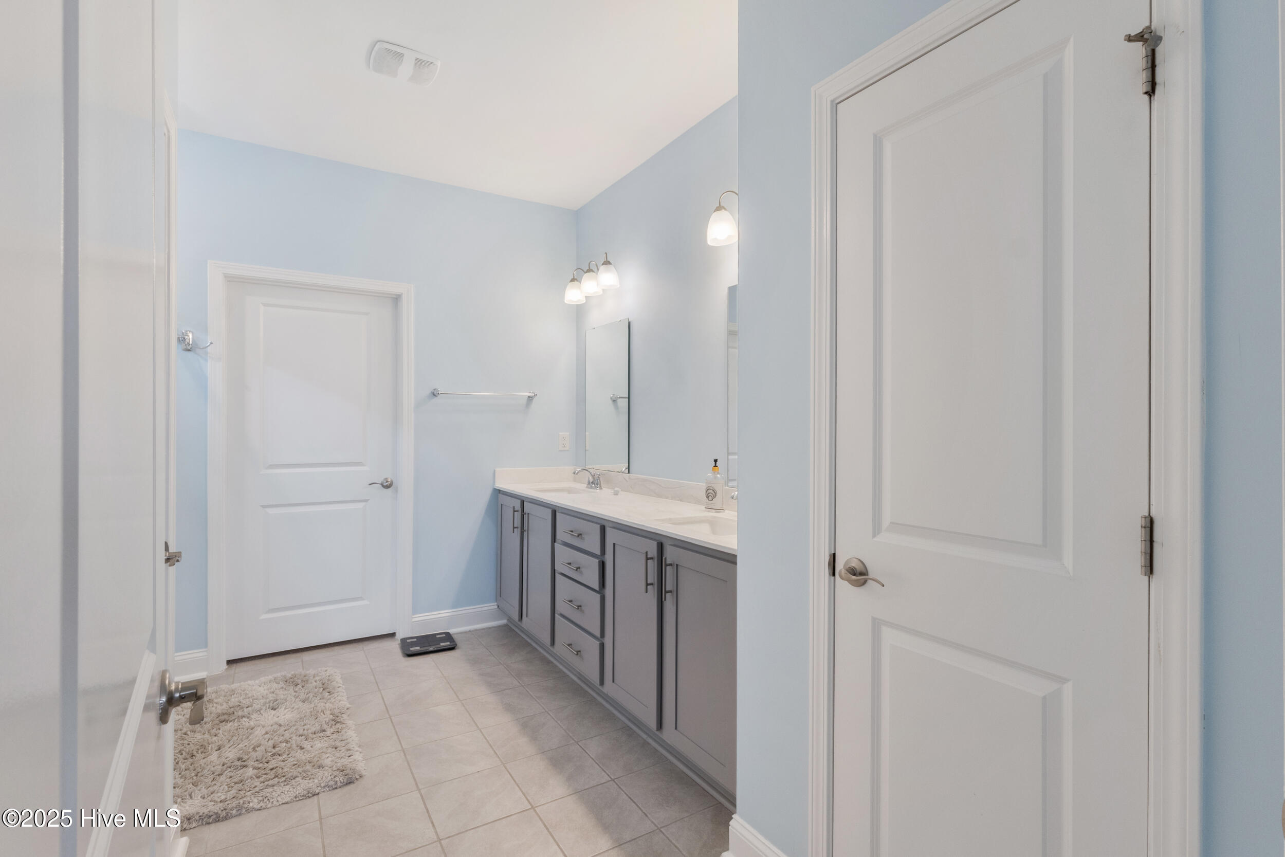 100532546 | Photo 23