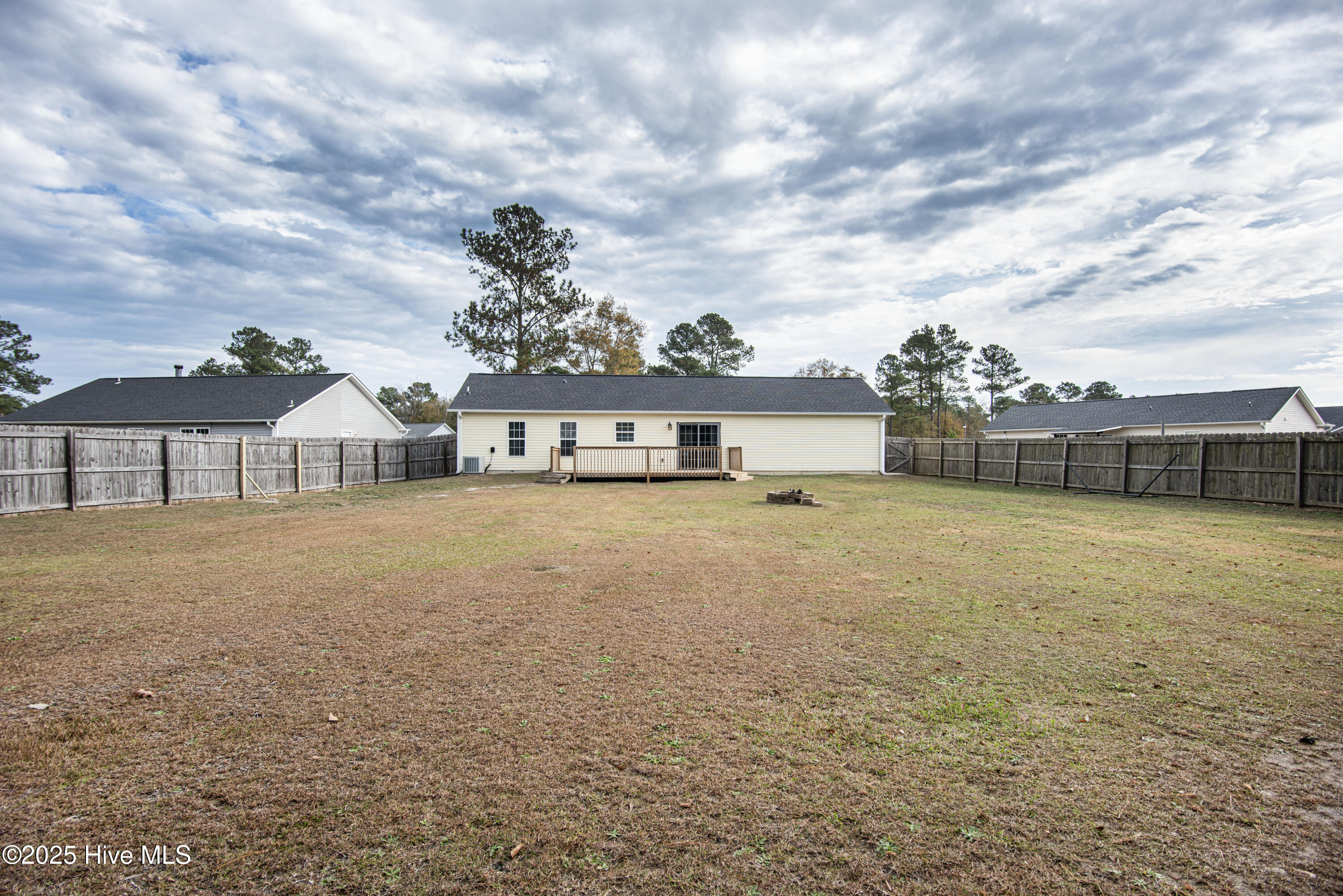 100543253 | Photo 27