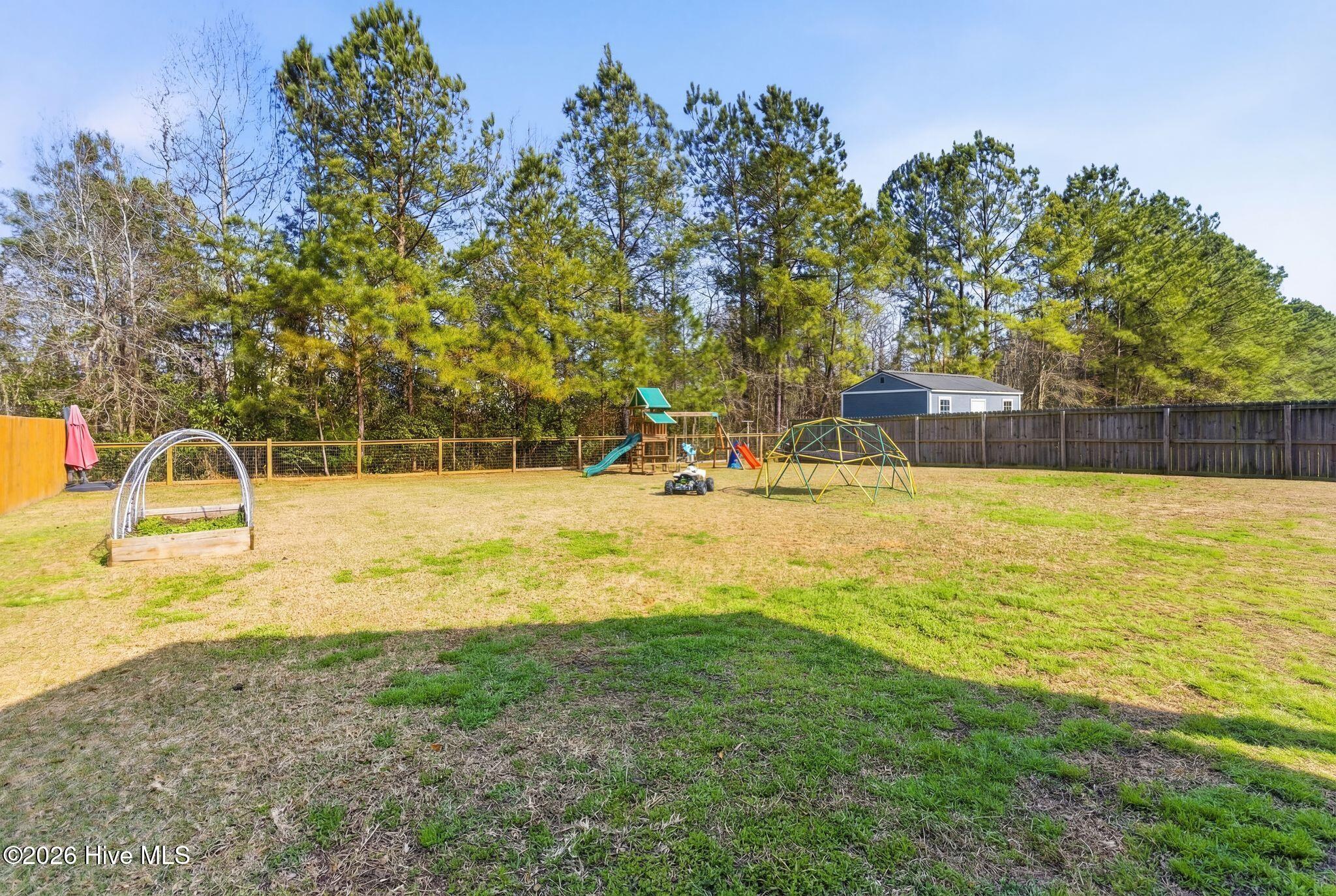 100558207 | Photo 43