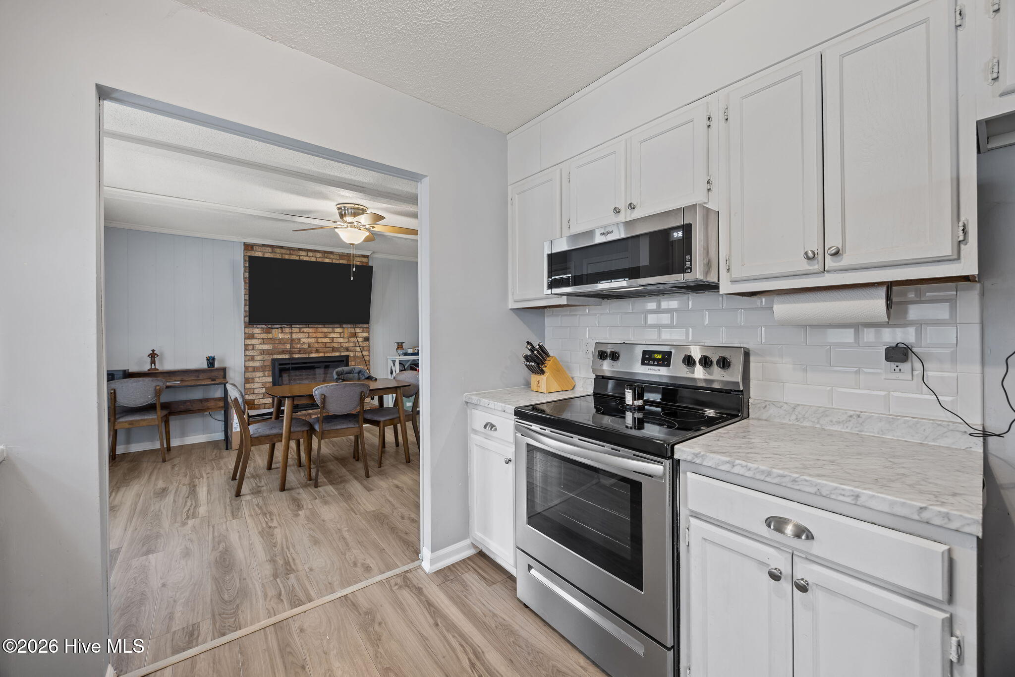 100558764 | Photo 13