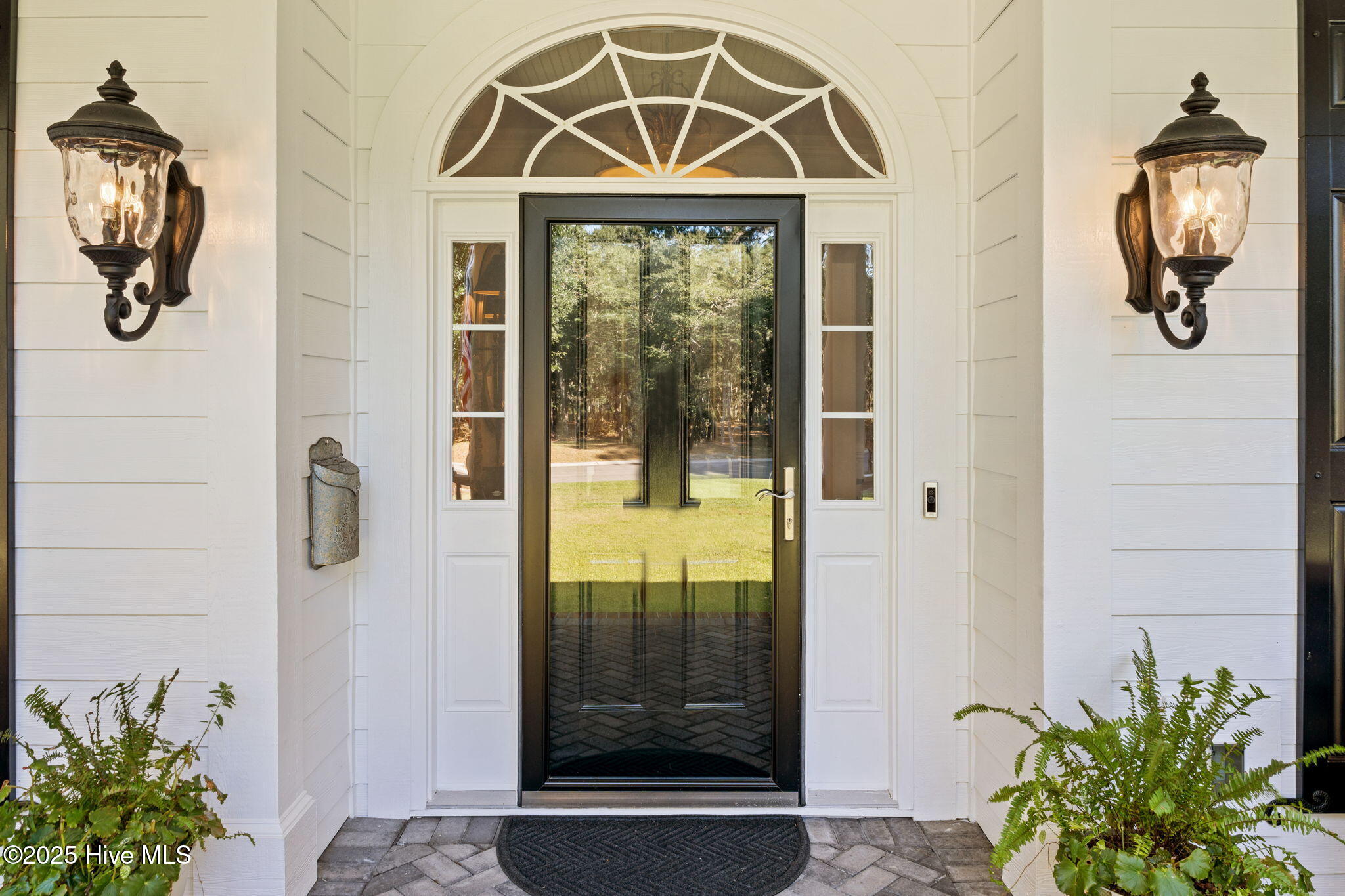 100549580 | Photo 13