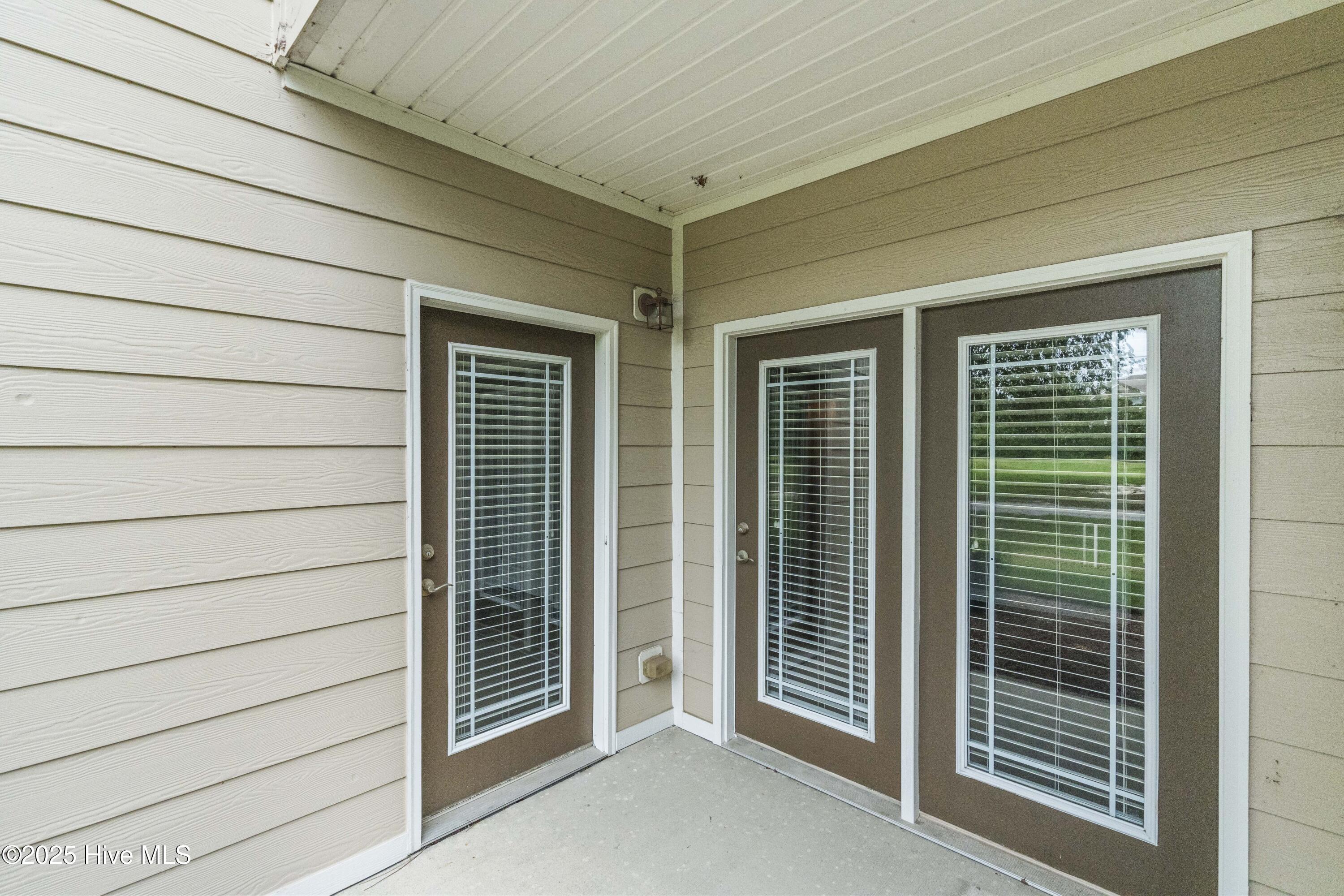 100525400 | Photo 39