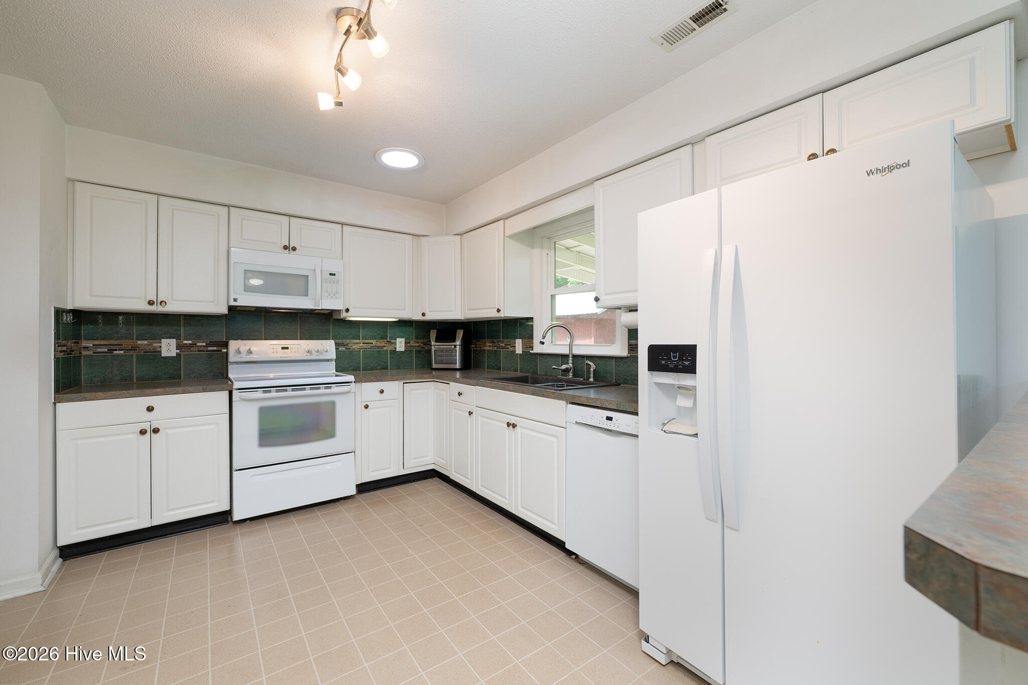 5101 Sand Ridge Road,New Bern